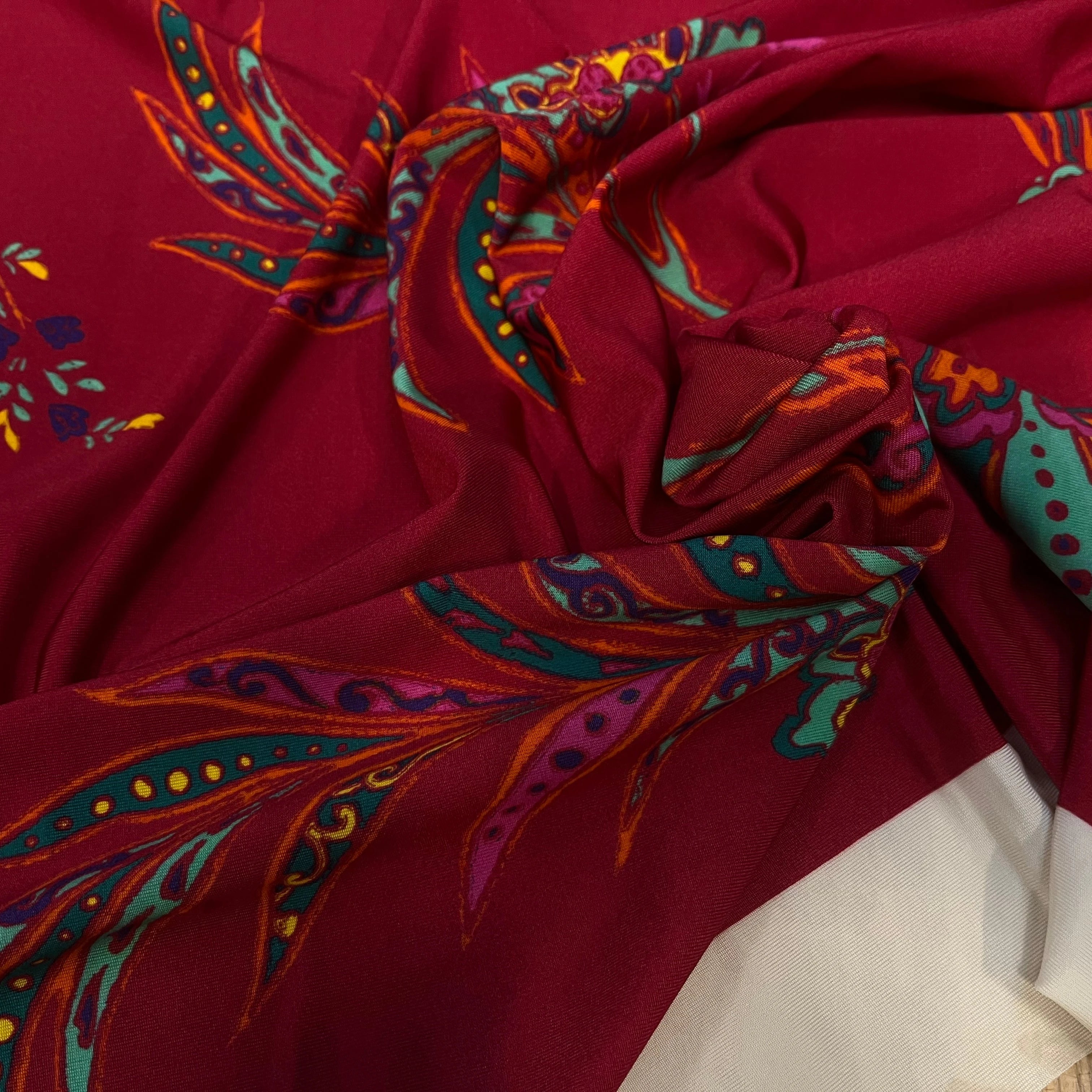 MAILLE VISCOSE BORDEAUX À MOTIFS COEURS ET FEUILLAGES - My Little Coupon