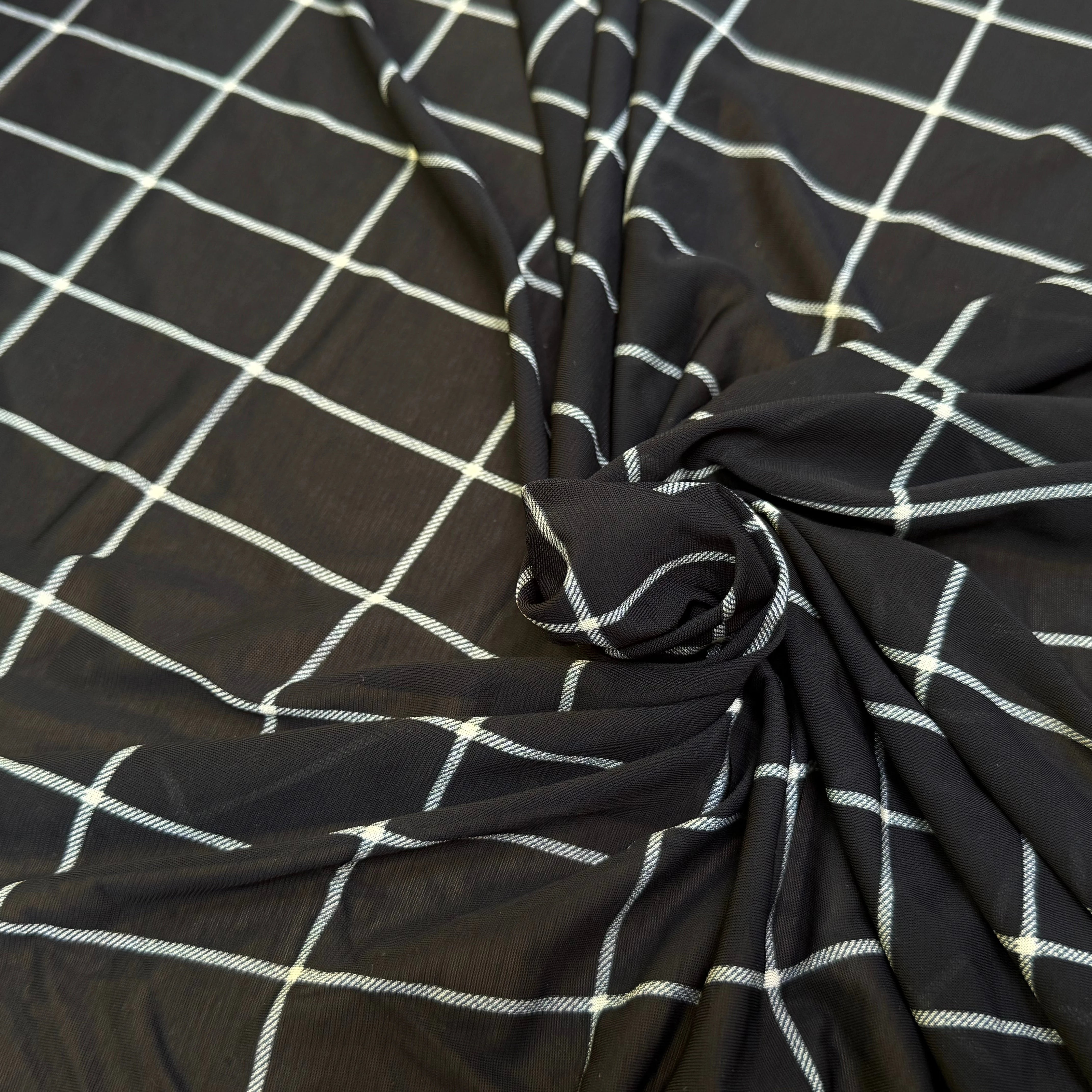 MAILLE VISCOSE FINE ET FLUIDE NOIR À CARREAUX - My Little Coupon
