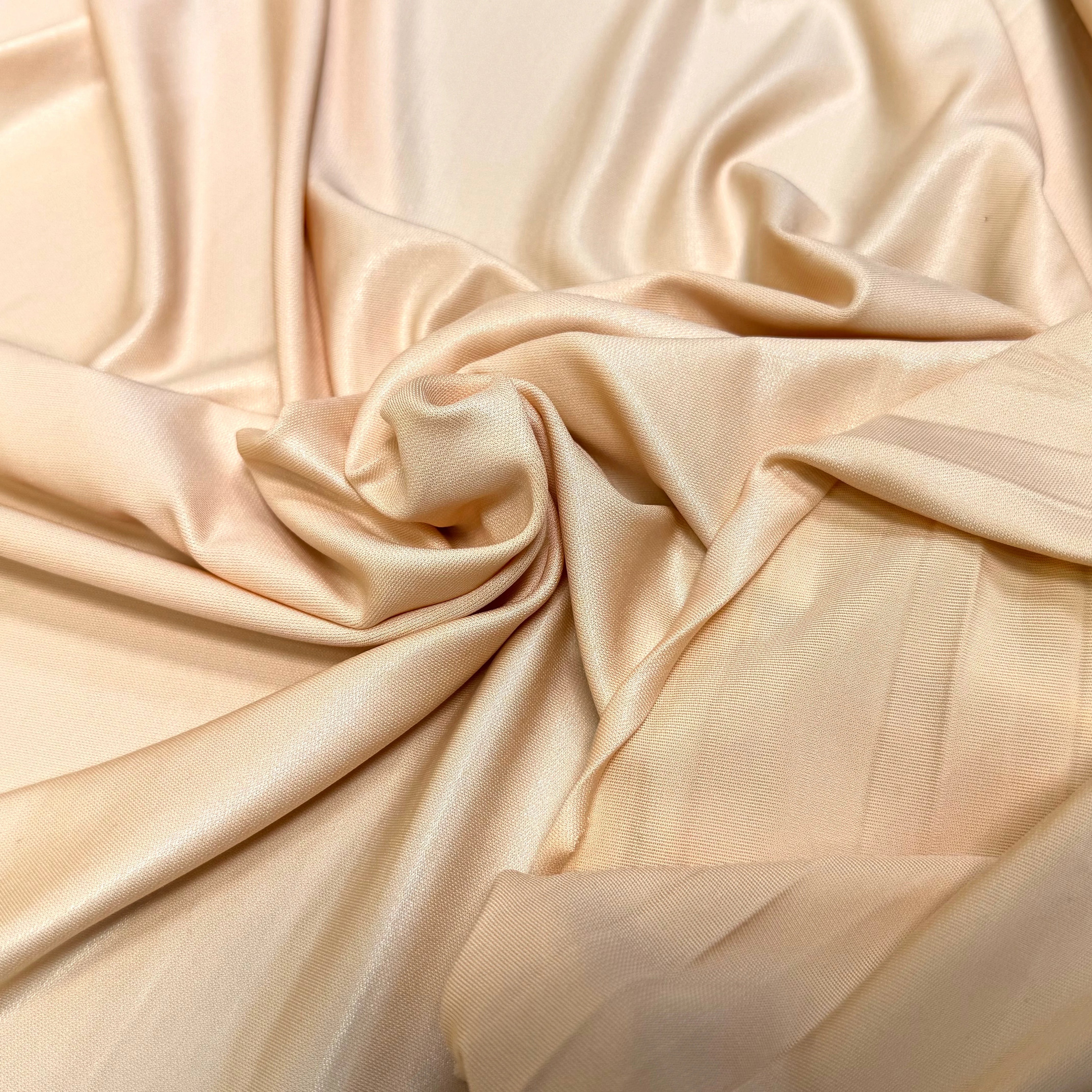 MAILLE VISCOSE LOURDE CREPÉE LÉGÈREMENT SATINÉ PÊCHE - My Little Coupon