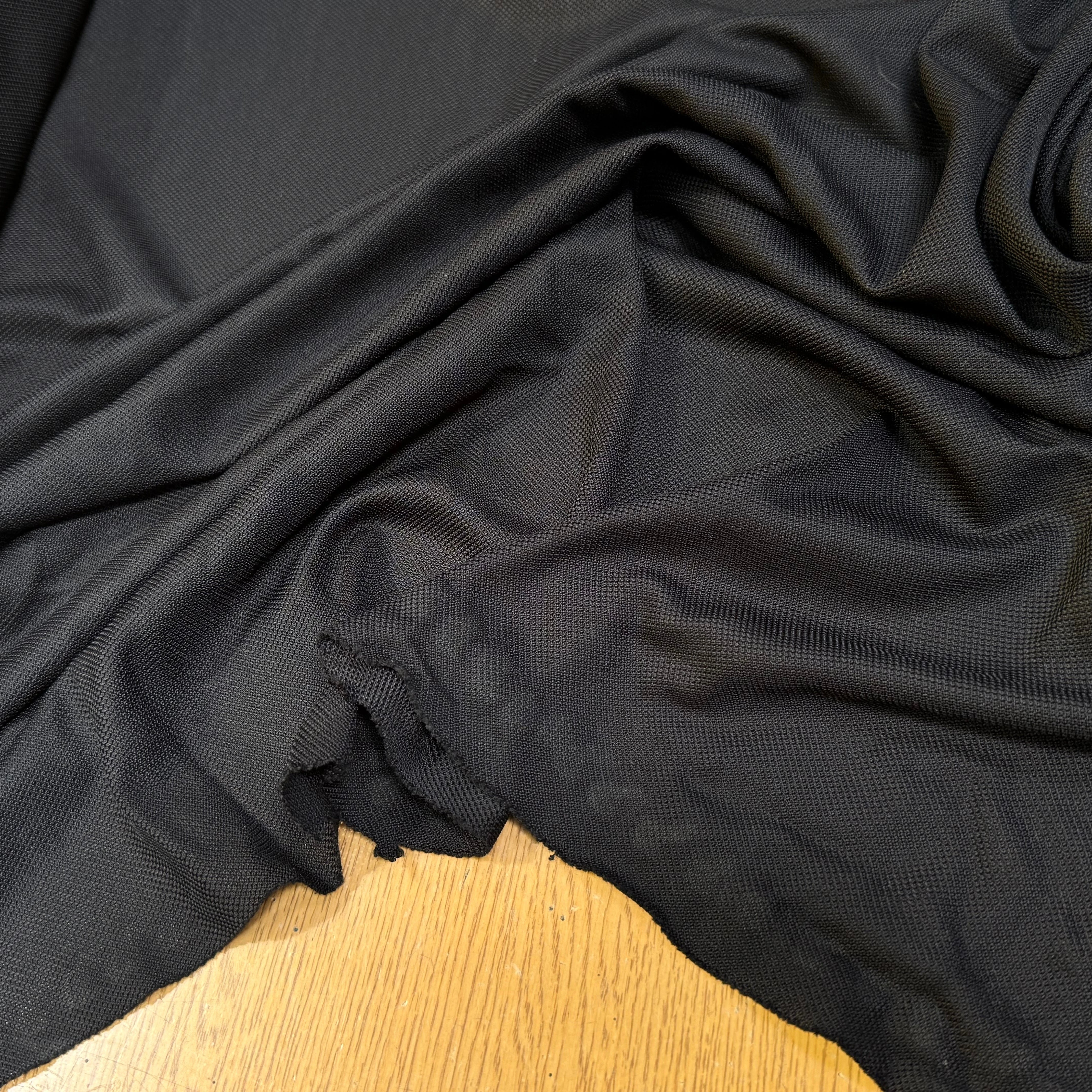 MAILLE VISCOSE PIQUET ULTRA STRETCH NOIR - My Little Coupon