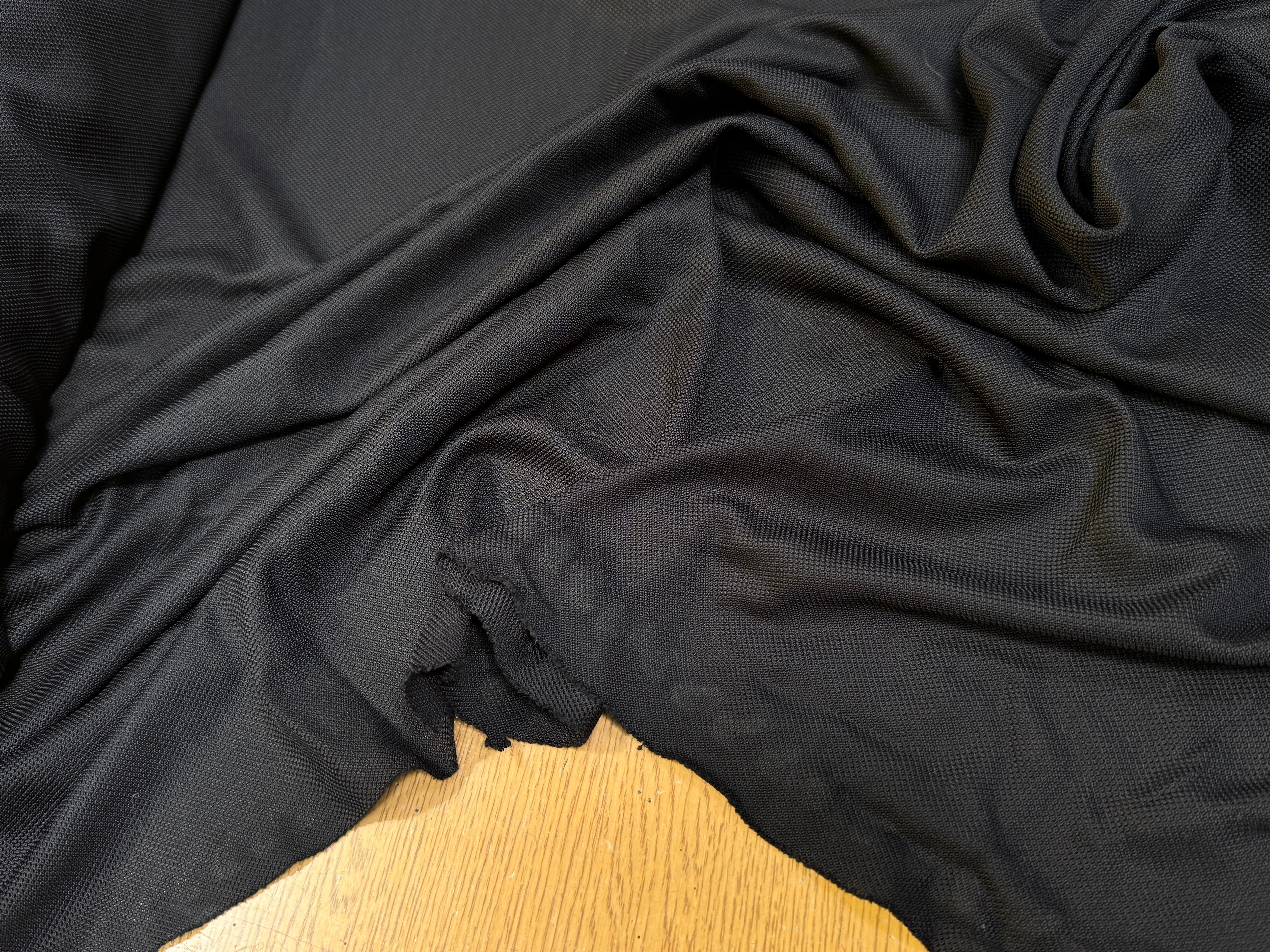 MAILLE VISCOSE PIQUET ULTRA STRETCH NOIR - My Little Coupon