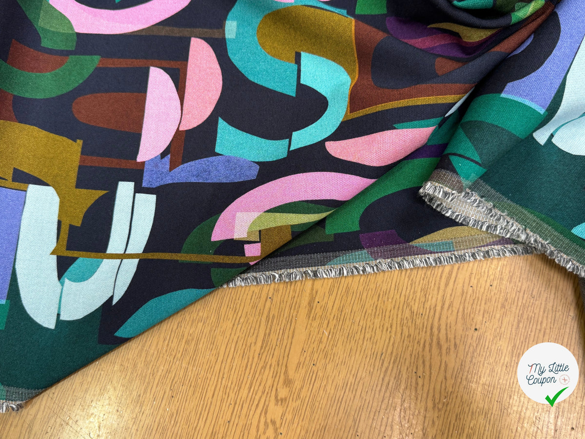 MAILLE VISCOSE STRETCH IMPRIMÉ ALPHABET MULTICOLORE - My Little Coupon