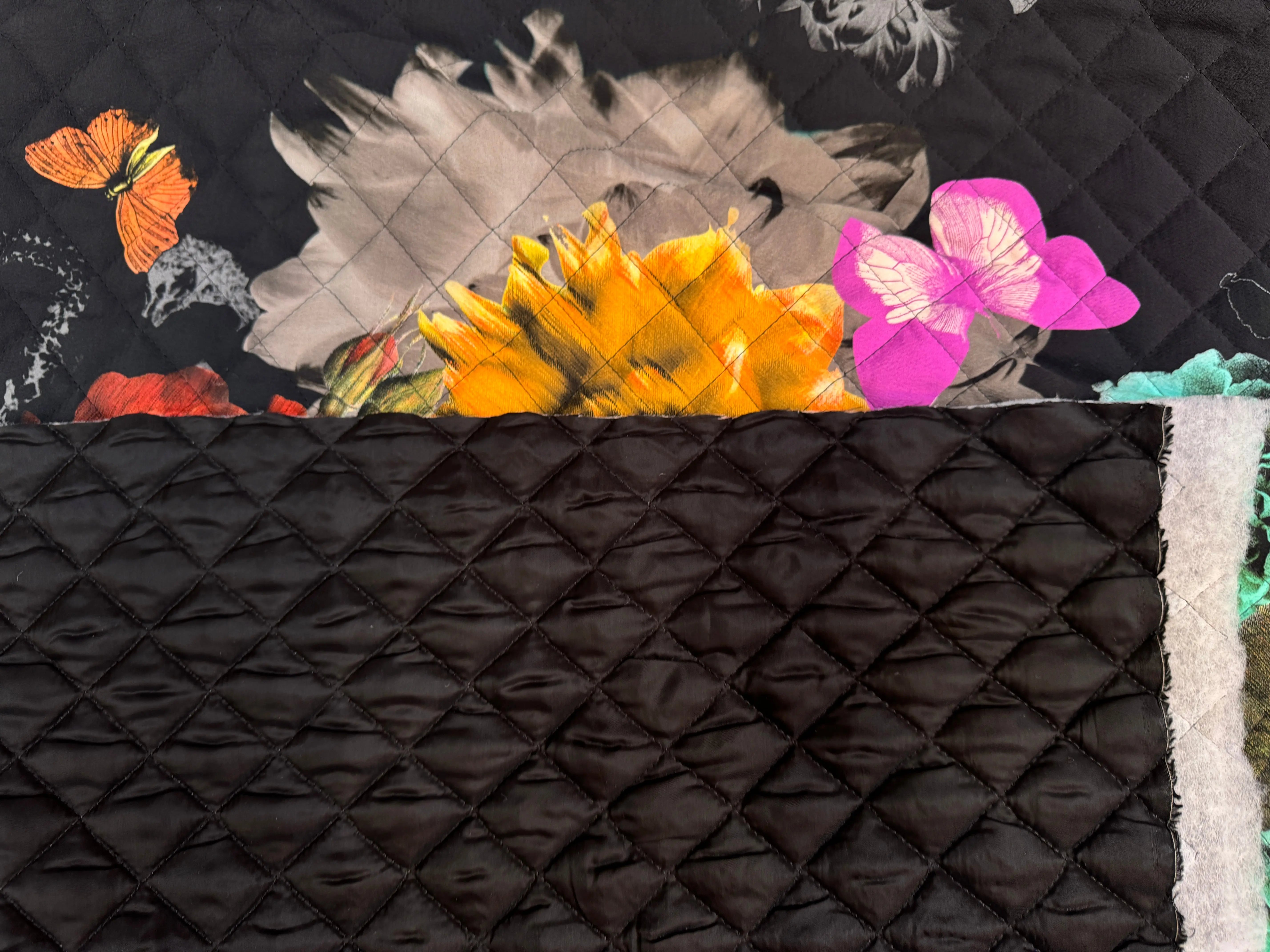MATELASSE DOUBLE FACE CREPE PAPILLON NOIR - My Little Coupon
