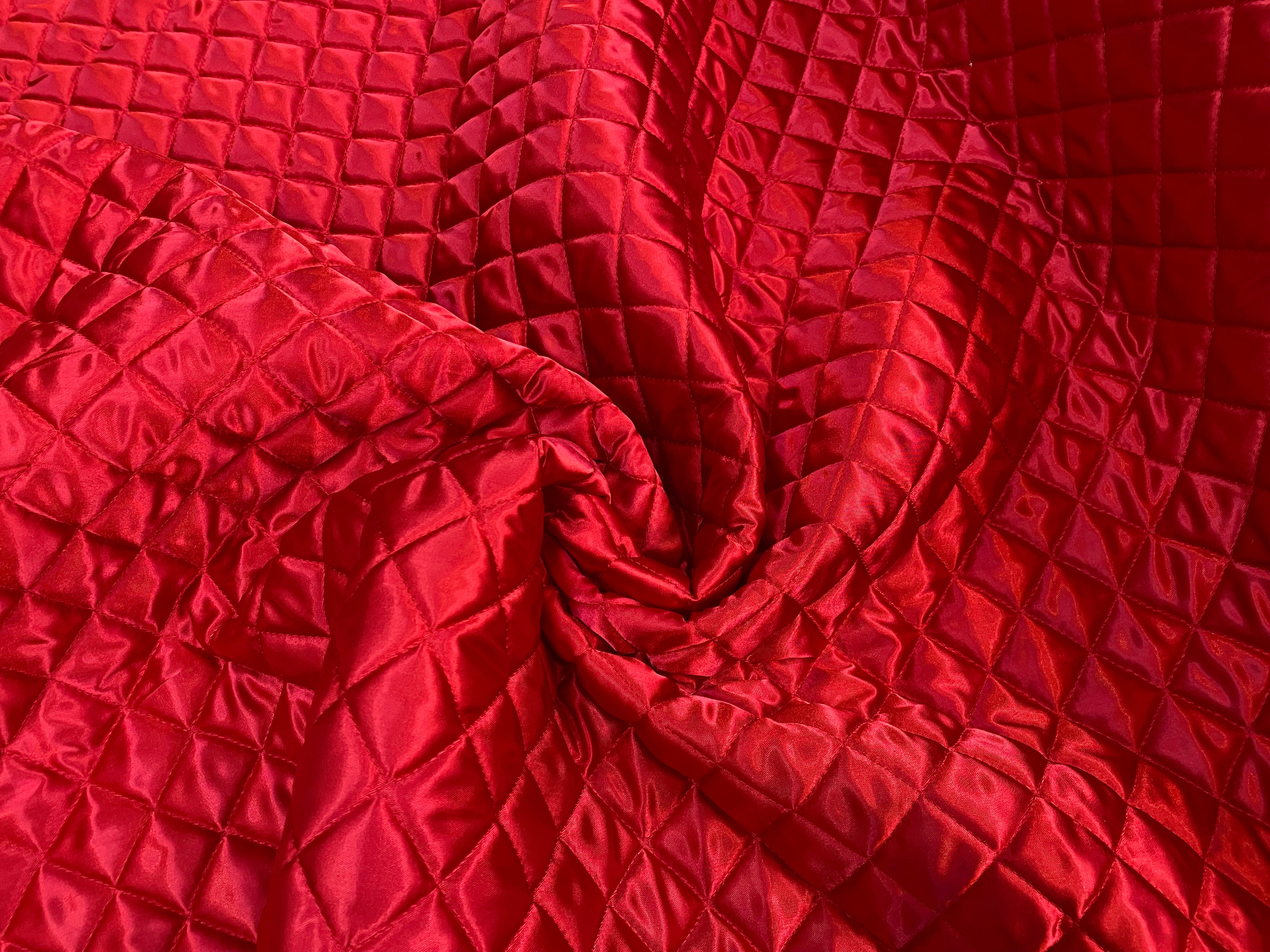 MATELASSÉ SIMPLE FACE SATIN BRILLANT ROUGE - My Little Coupon