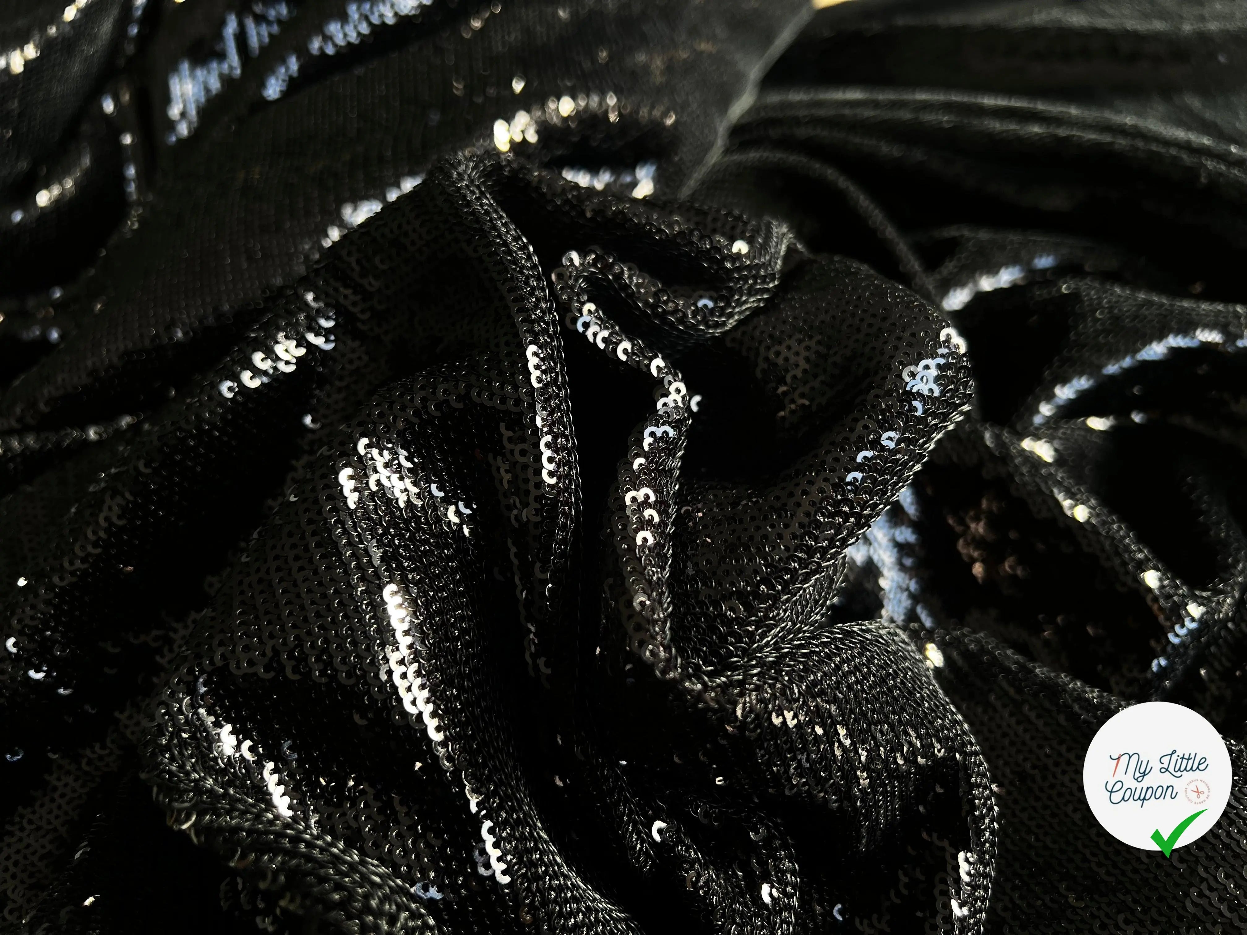 MINI SEQUIN NOIR STRUCTURE DENSE - coupon de 2 mĂštres 50 - My Little Coupon - tissu - coudre