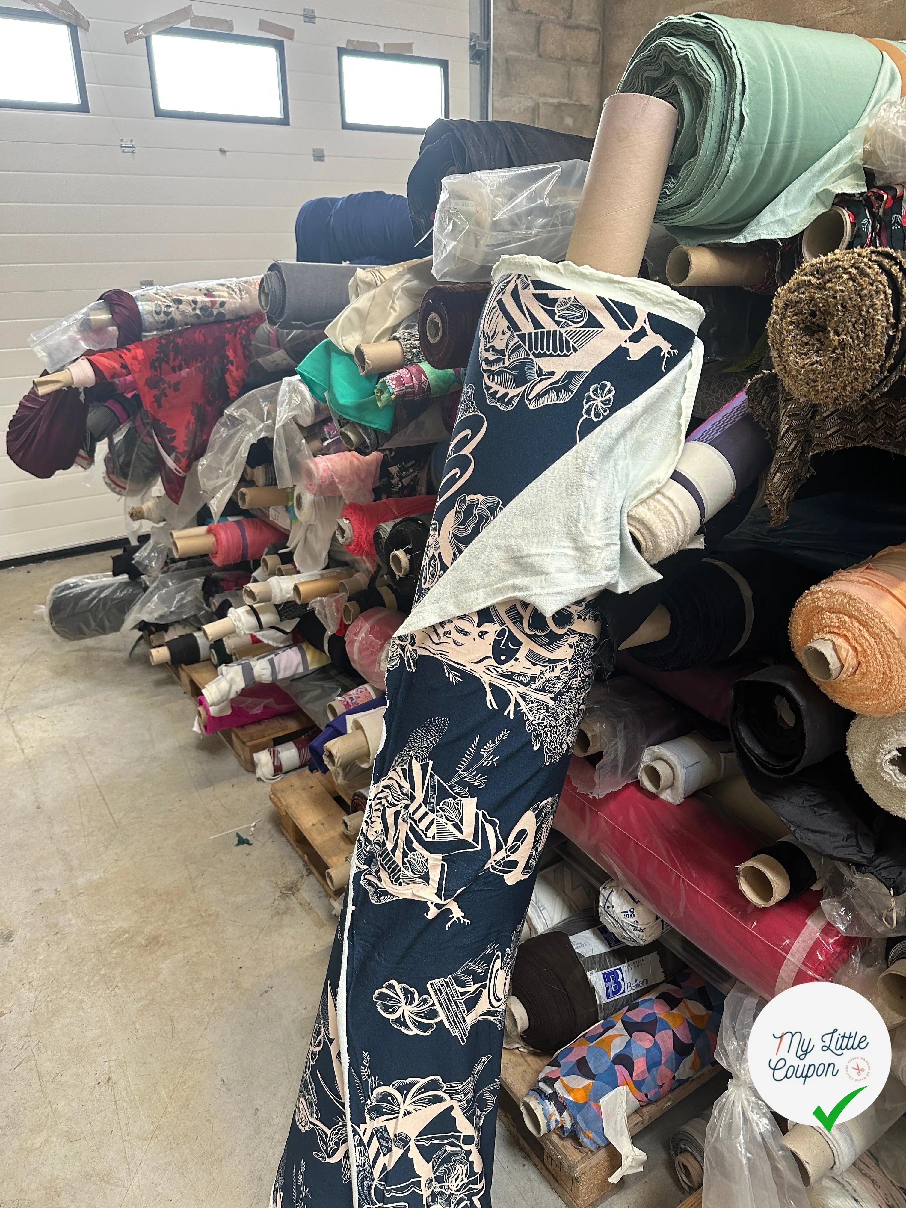 MOLLETON FOND BLEU MOTIVO ASTRATTO - My Little Coupon