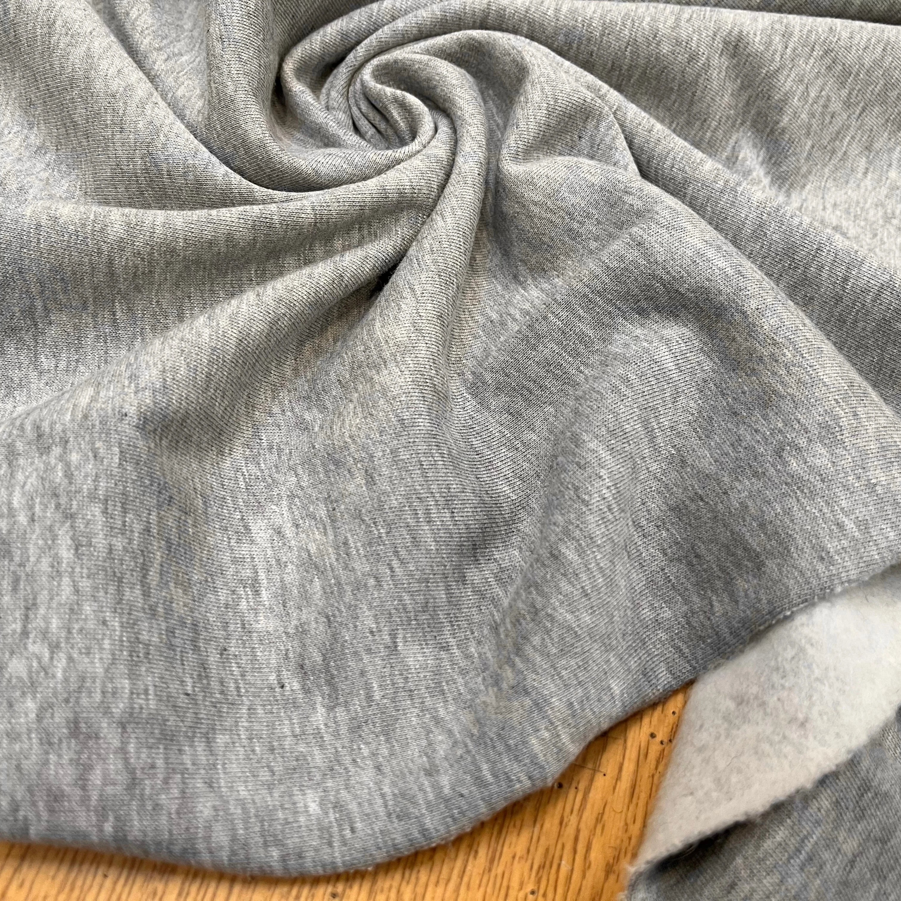 MOLLETON SWEAT GRIS CHINÉ 150CM - My Little Coupon