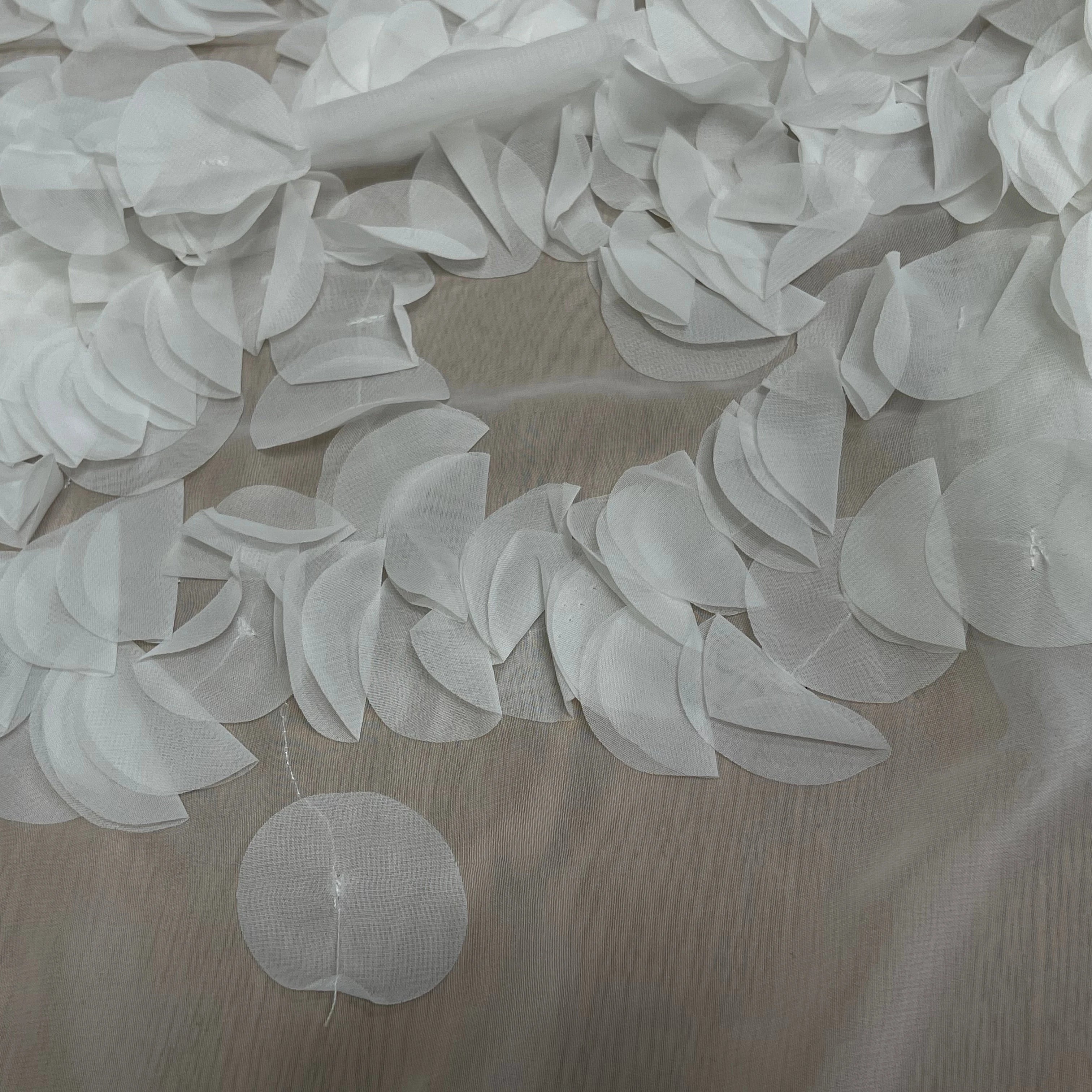 MOTIF PÉTALES COUSUES BLANC - My Little Coupon