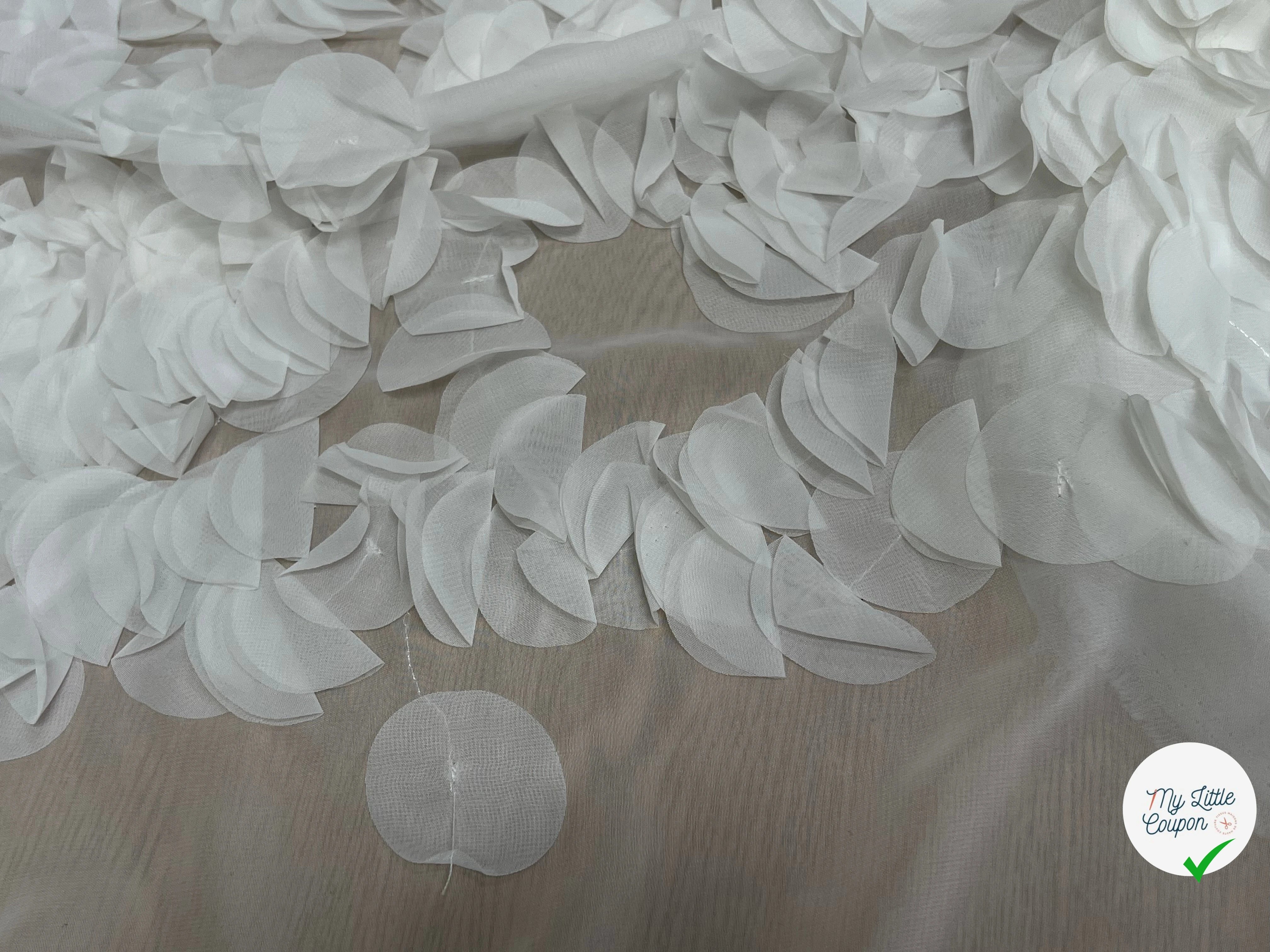 MOTIF PÉTALES COUSUES BLANC - My Little Coupon