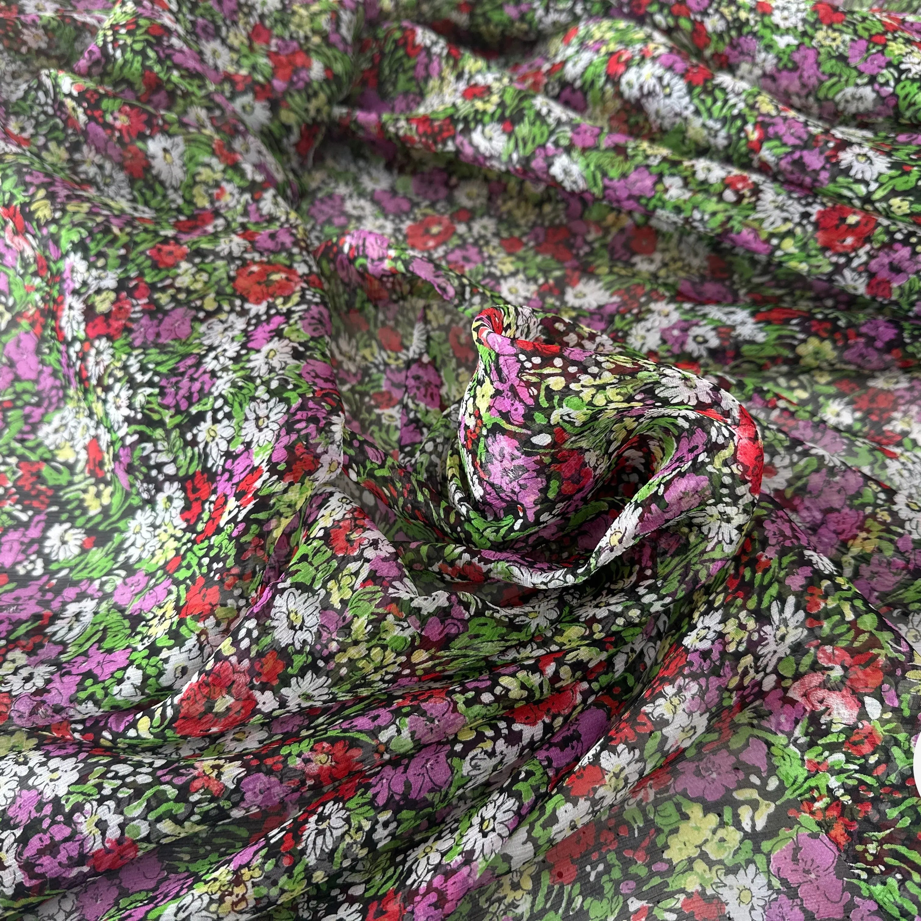 MOUSSELINE DE SOIE PETITES FLEURS FOND NOIR MLC INTERN