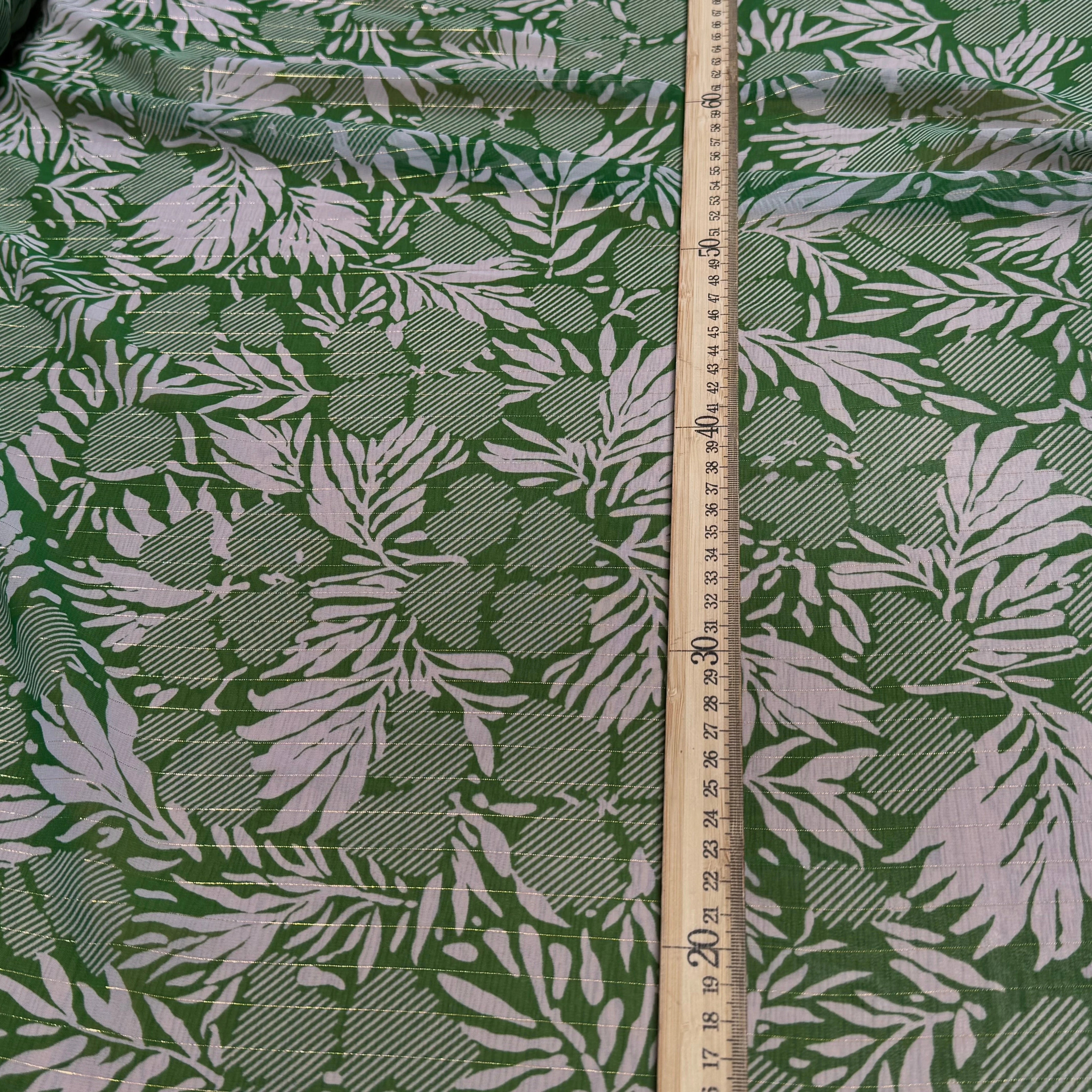 MOUSSELINE FOND VERT IMPRIMÉE MOTIFS FLORAUX - My Little Coupon