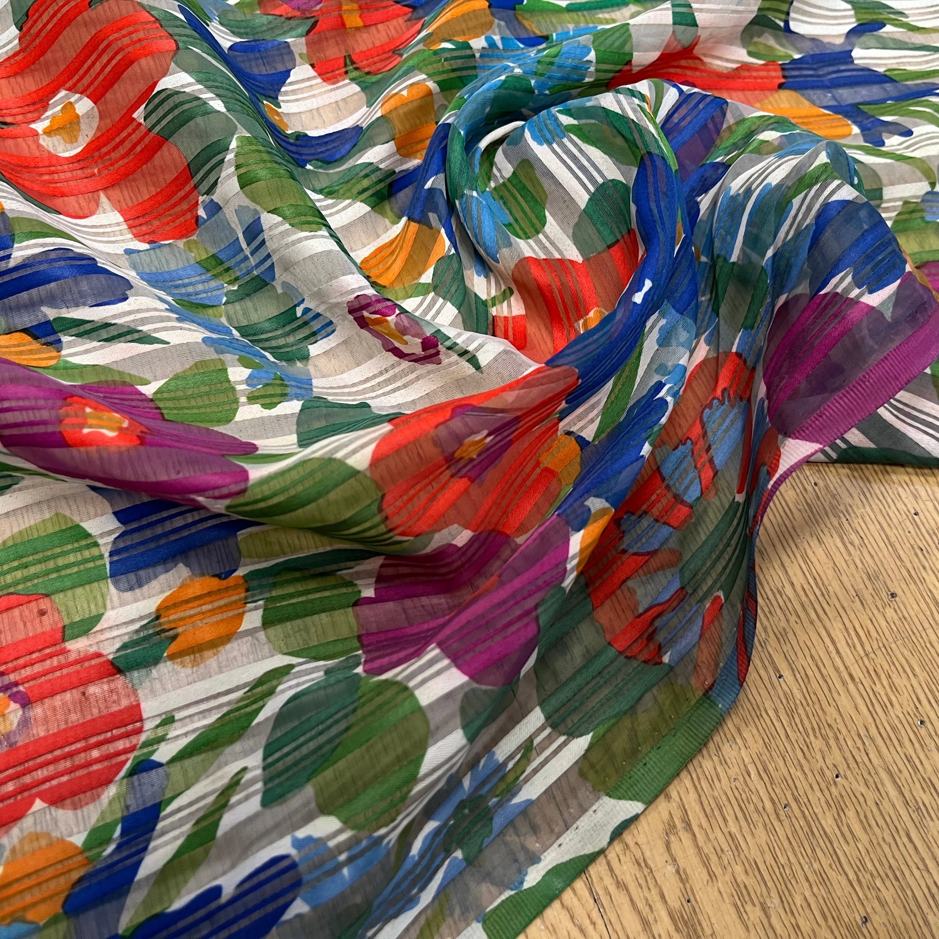 ORGANZA IMPRIMÉ FLEURS MULTICOLORES AVEC DES RAYURES TEXTURÉES - My Little Coupon