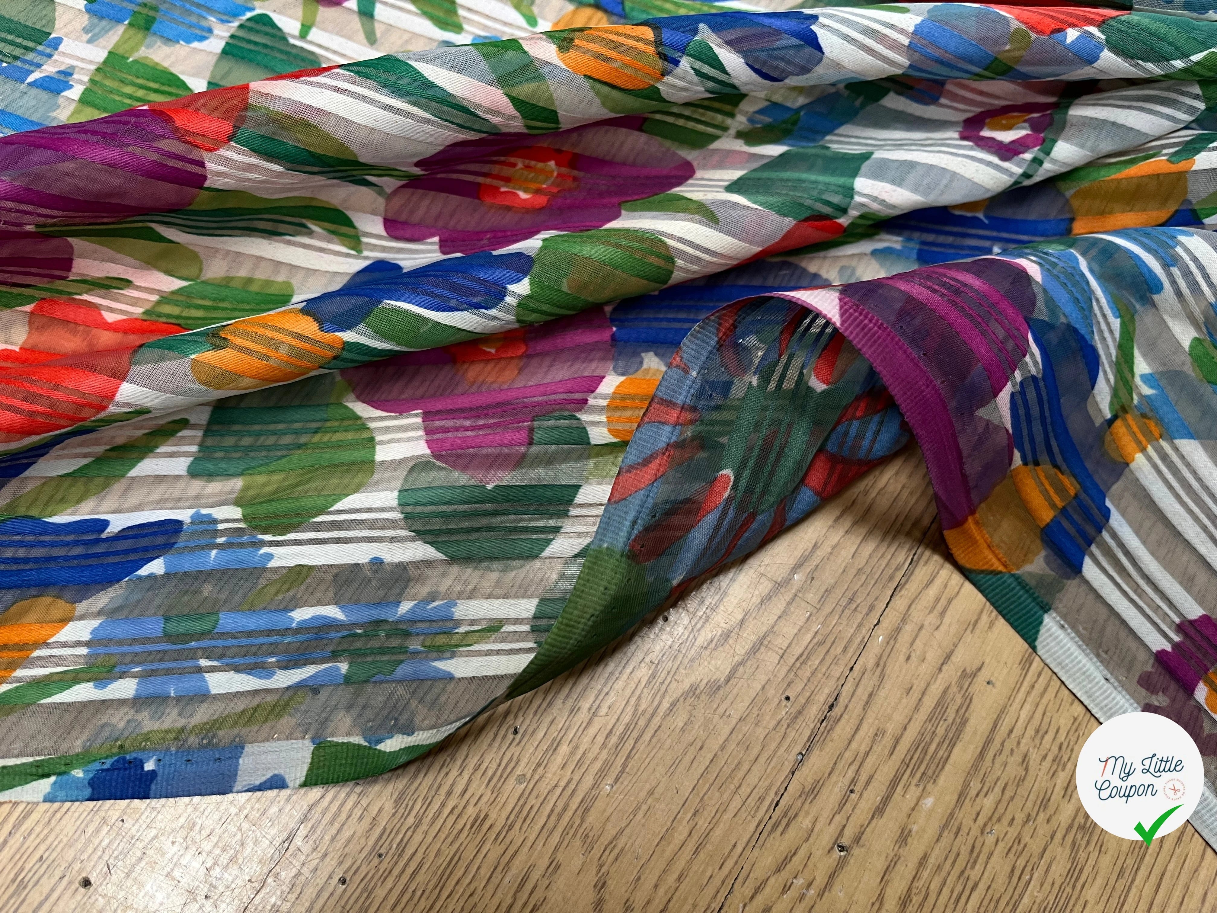 ORGANZA IMPRIMÉ FLEURS MULTICOLORES AVEC DES RAYURES TEXTURÉES - My Little Coupon