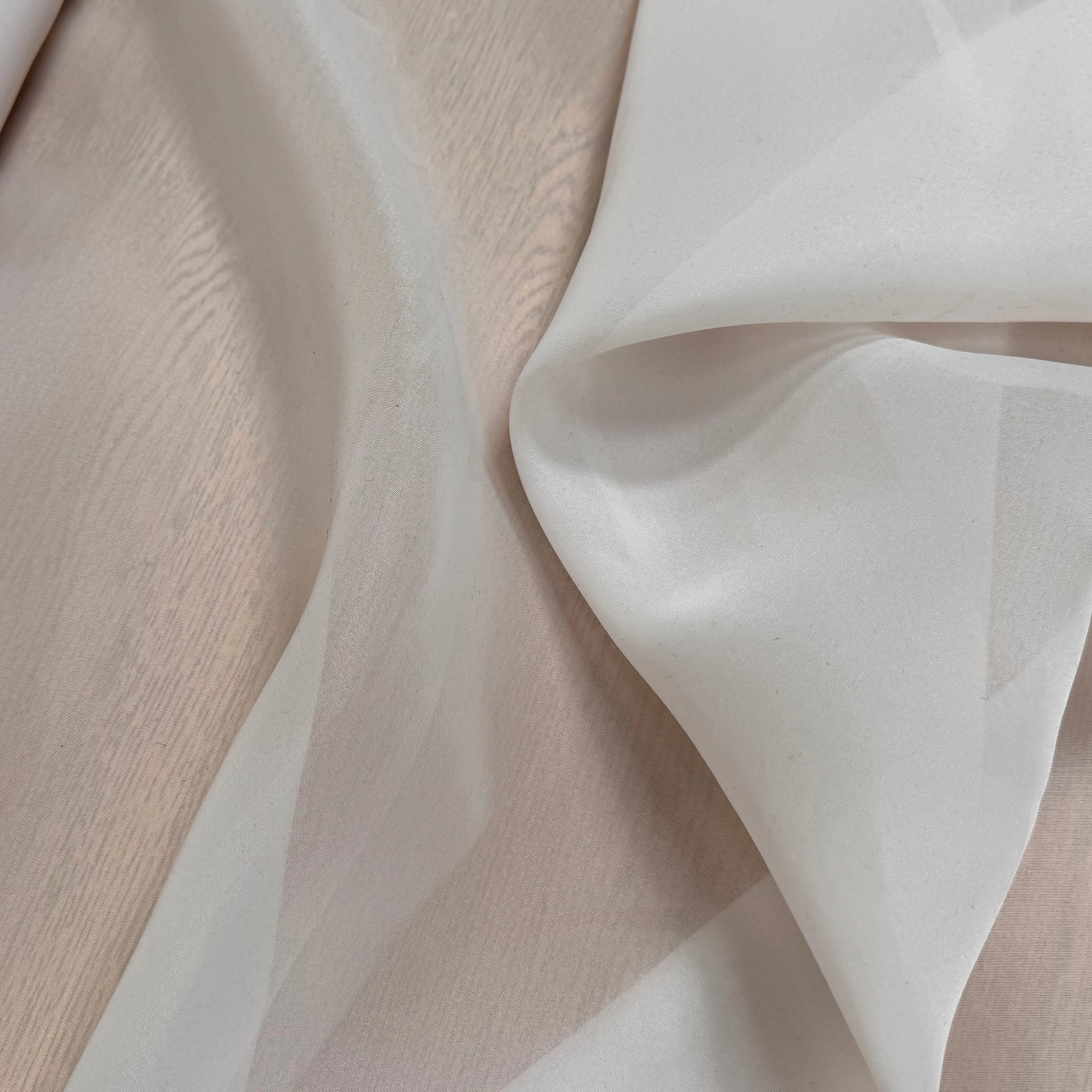 ORGANZA LÉGÈREMENT CREPÉ PALE - My Little Coupon