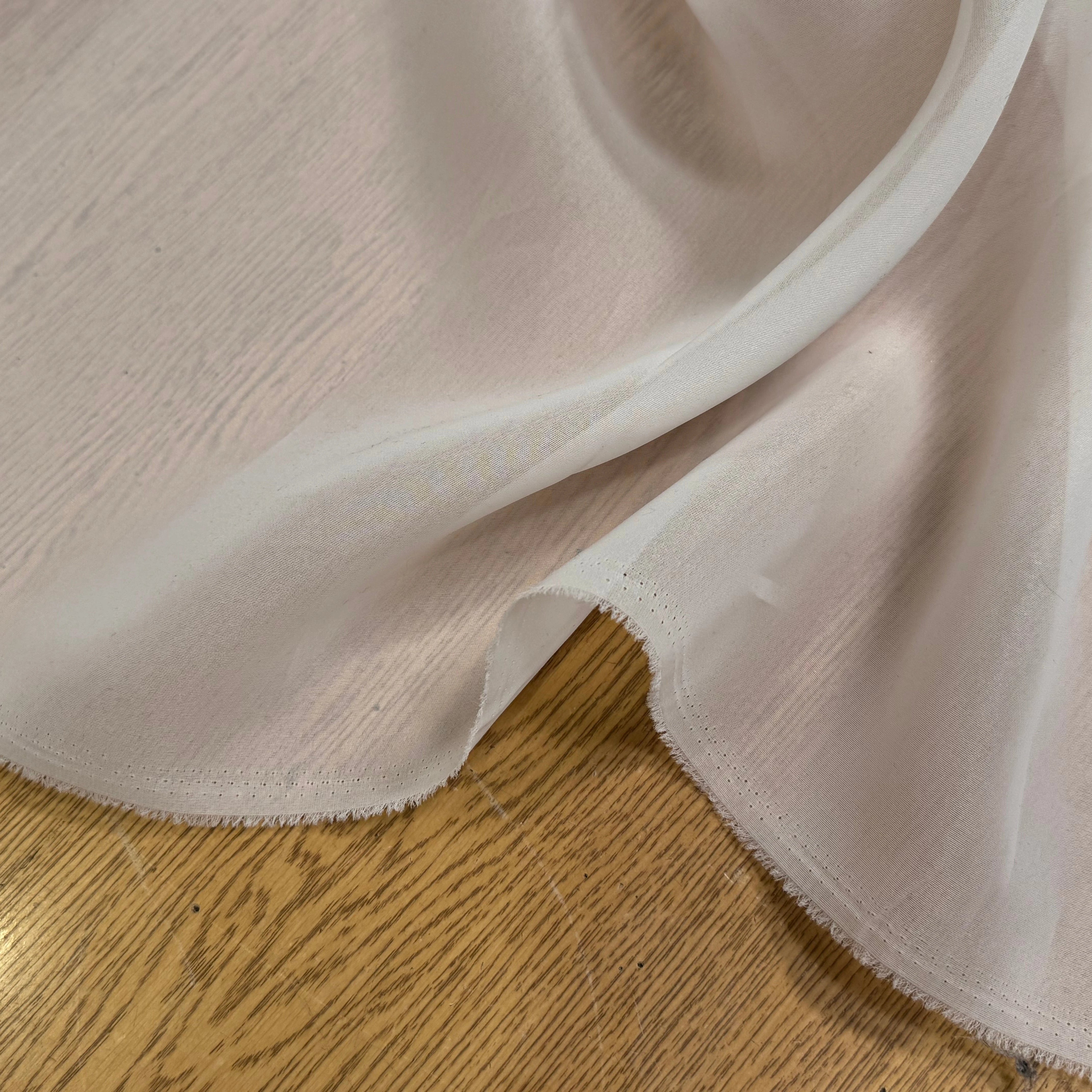 ORGANZA LÉGÈREMENT CREPÉ PALE - My Little Coupon