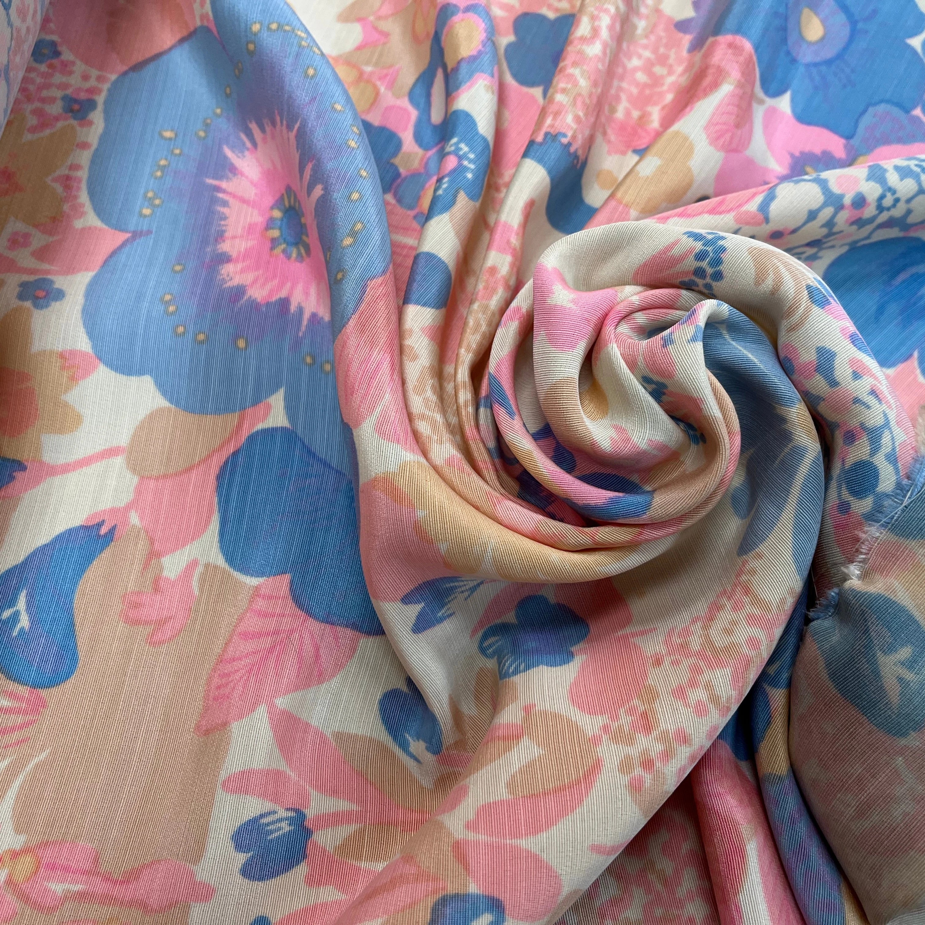 OTTOMAN LAINE VISCOSE FOND BEIGE MOTIF FLEURS ROSE BLEU 95CM - My Little Coupon