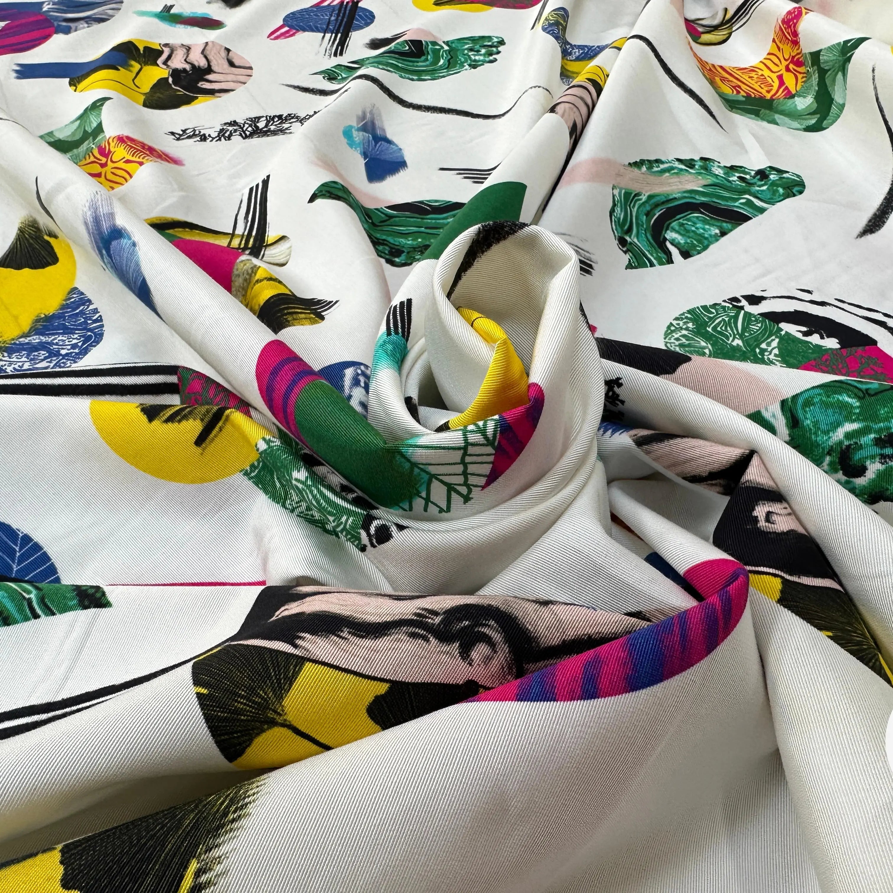 OTTOMAN SOUPLE VISCOSE ALLINEAMENTO DEI PIANETI - My Little Coupon