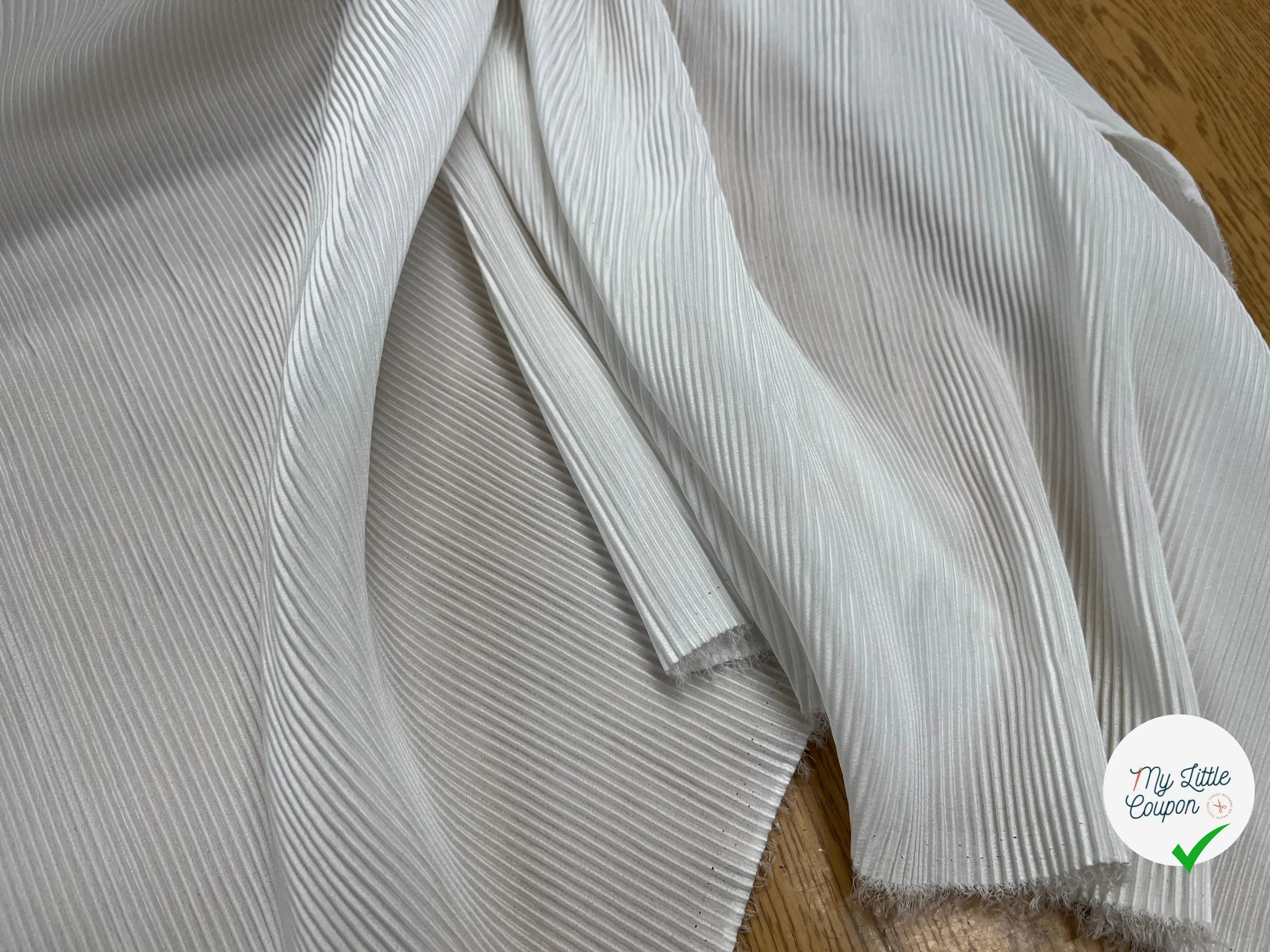 OTTOMAN ULTRA STRECH BLANC CASSÉ - My Little Coupon