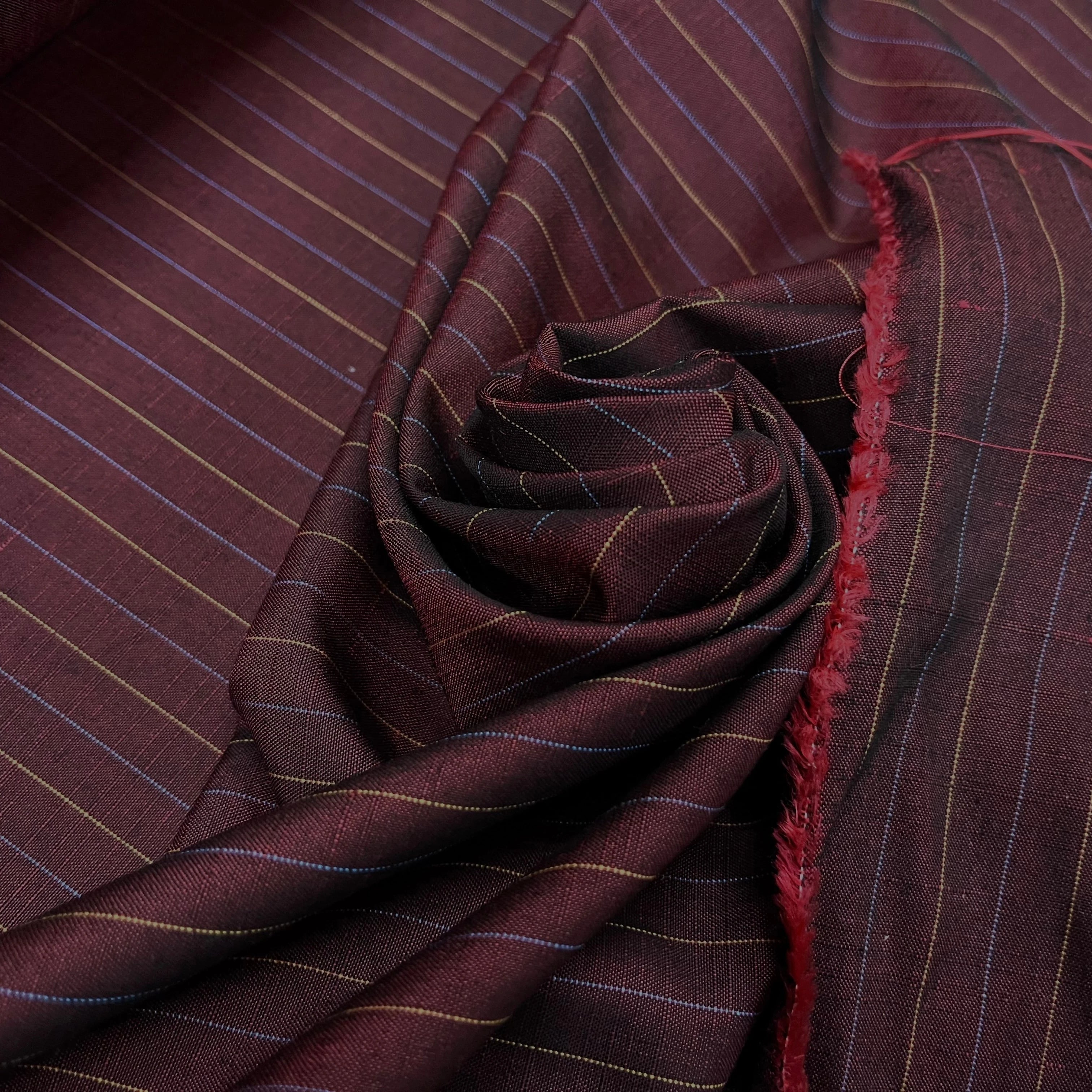 OXFORD DRU VISCOSE ROUGE WINE À RAYURES BLEU&JAUNE - My Little Coupon