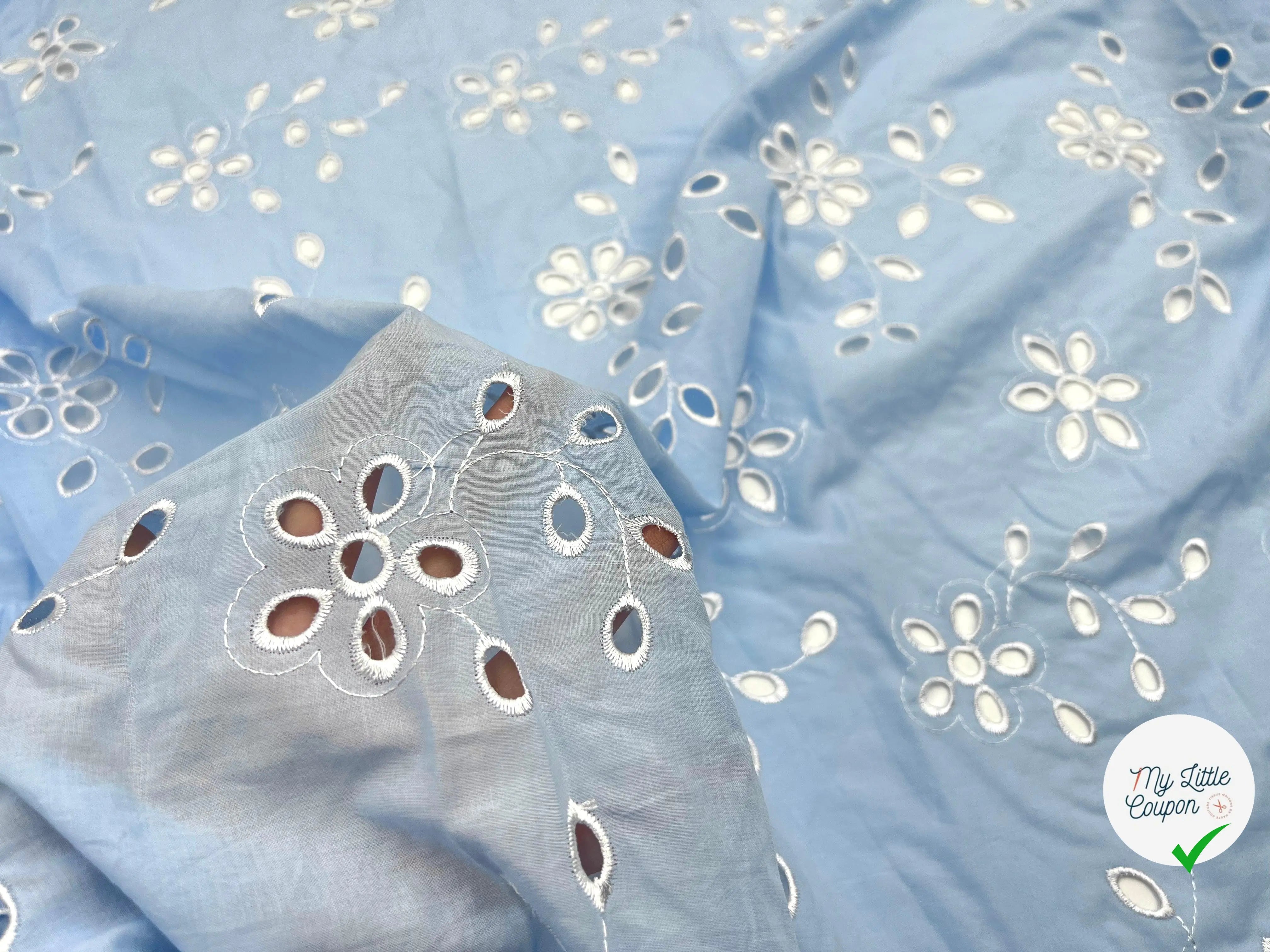PERCALE BRODĂE MARGUERITE BLEU CIEL - My Little Coupon - tissu - coudre