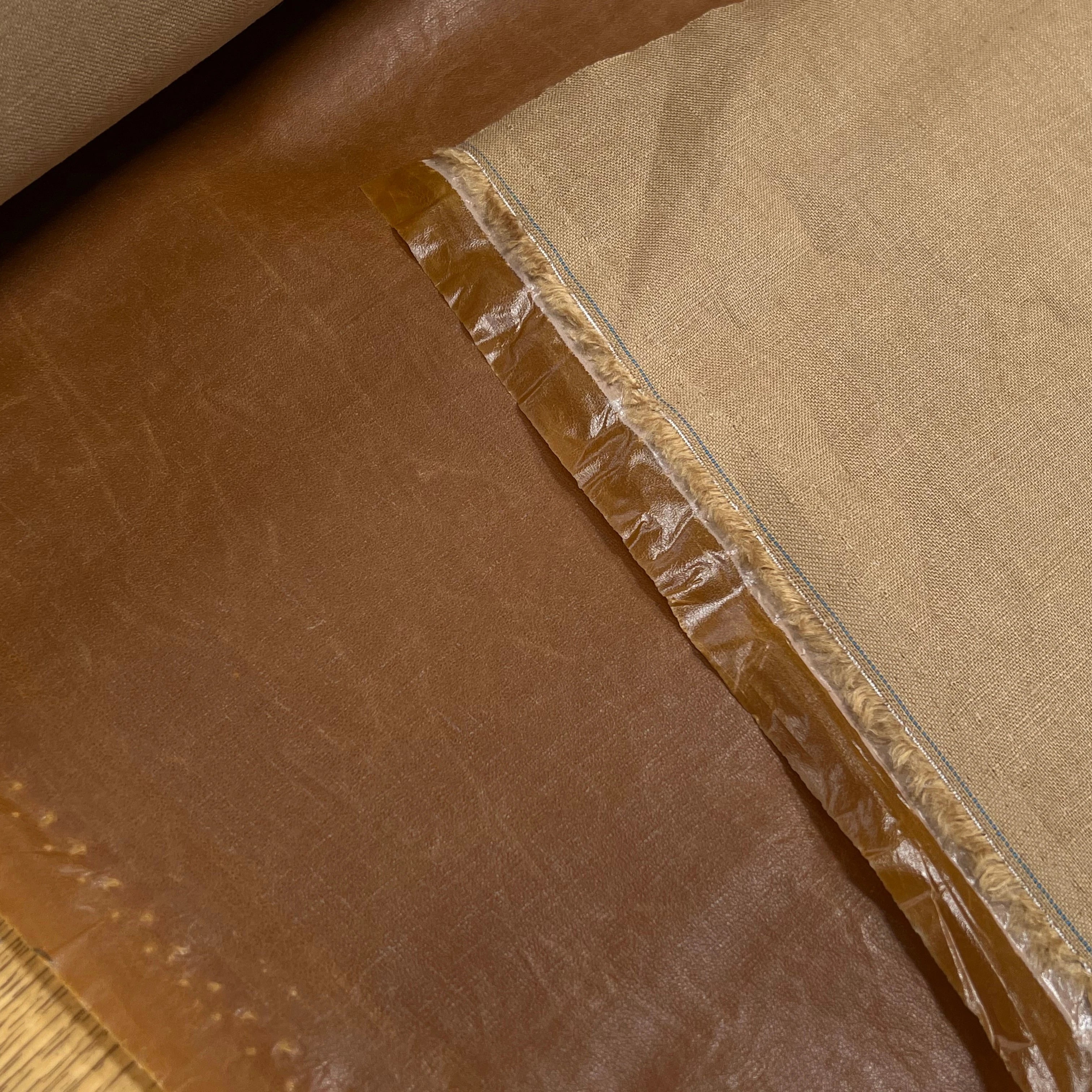 PERCALE DE COTON CHINTZÉ VILNIUS CONTRECOLLÉ ASPECT DAIM MARRON CAMEL - My Little Coupon