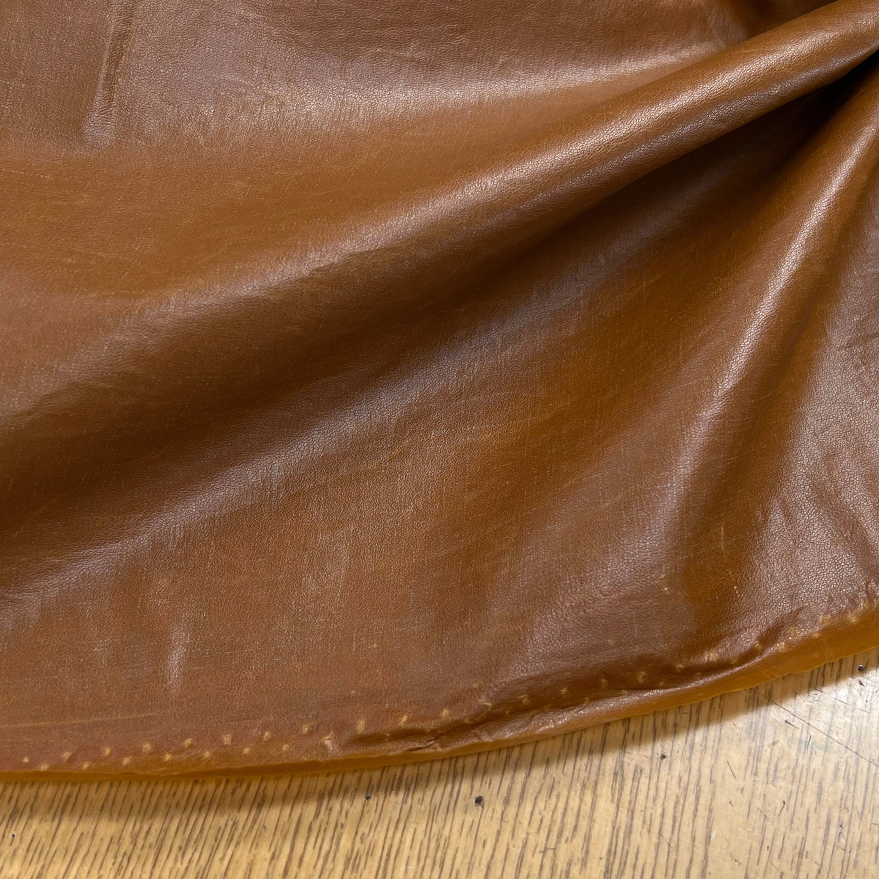 PERCALE DE COTON CHINTZÉ VILNIUS CONTRECOLLÉ ASPECT DAIM MARRON CAMEL - My Little Coupon
