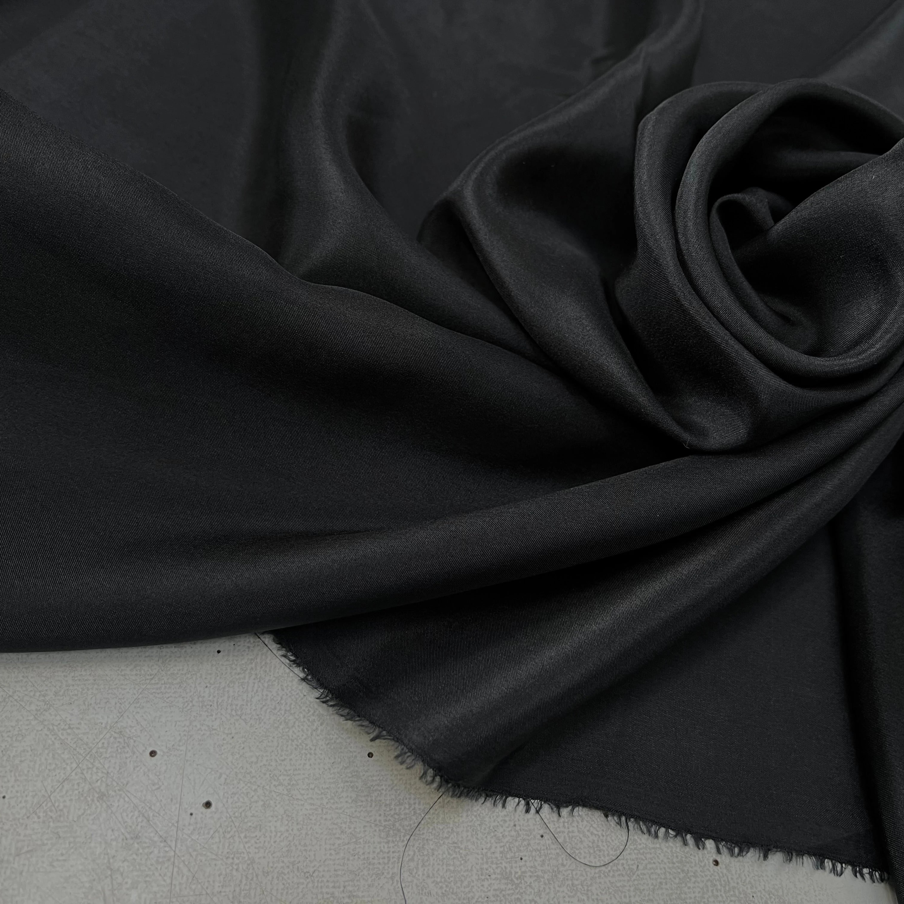 PONGÉ DE SOIE MARINE NOIR - My Little Coupon