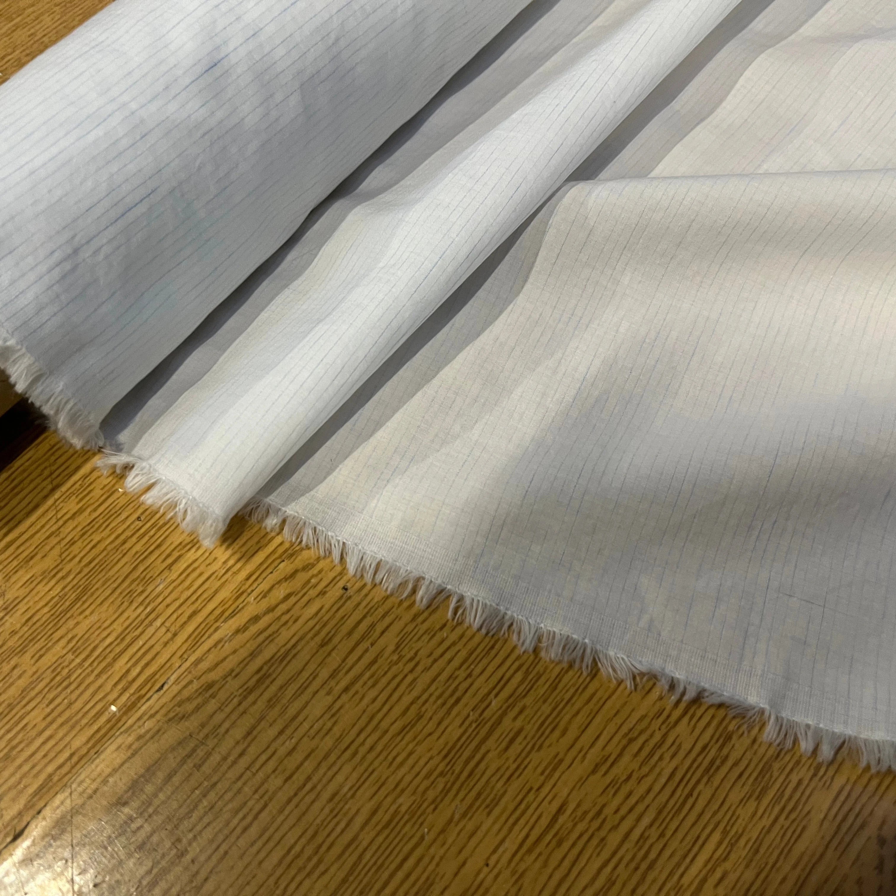 POPELINE BLANCHES À RAYURES BLEUES PIQUÉES - My Little Coupon