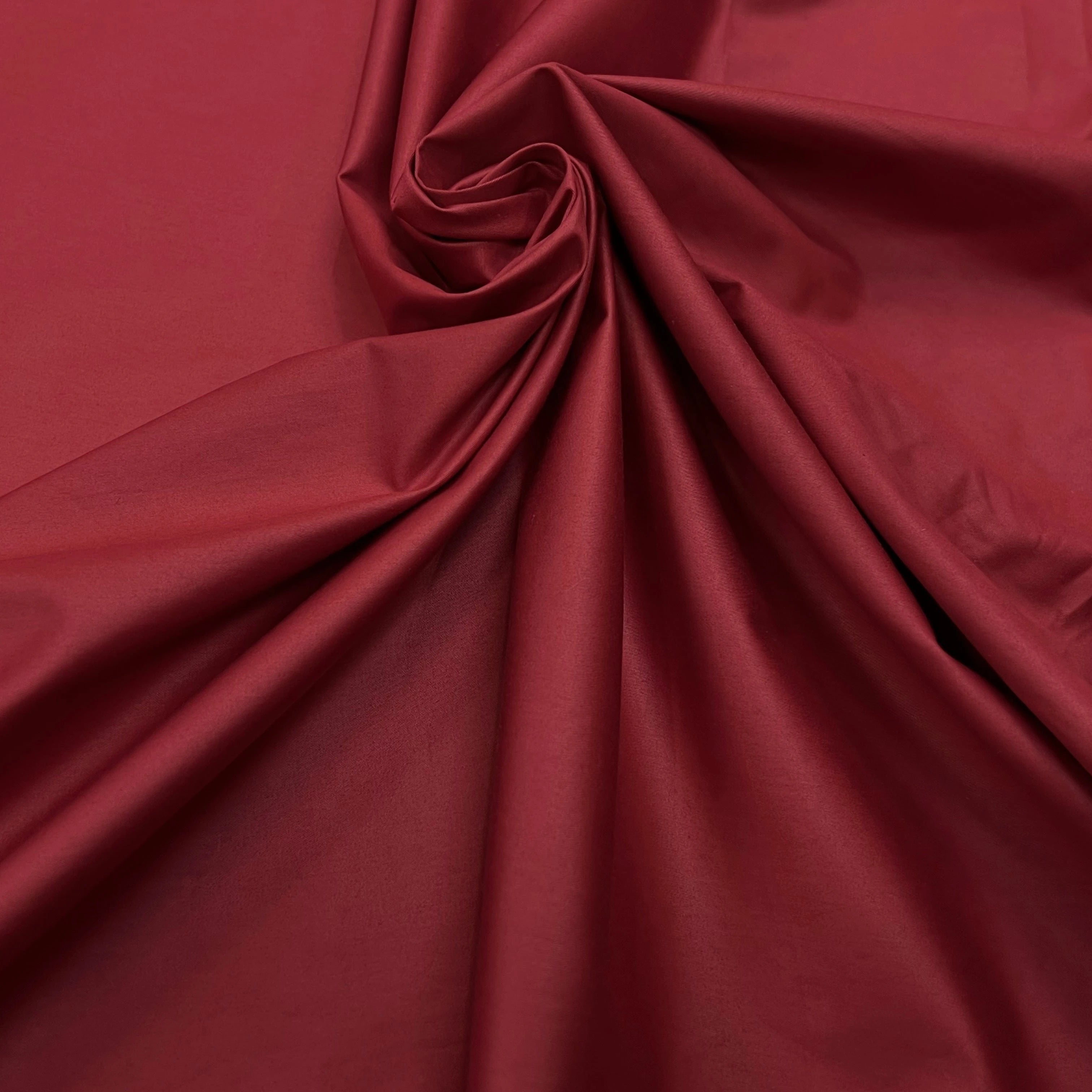 POPELINE COTON SATINÉE COTON BUNNY ROUGE SUPERBE ÉFFET CRAQUANT 100% COTON - My Little Coupon