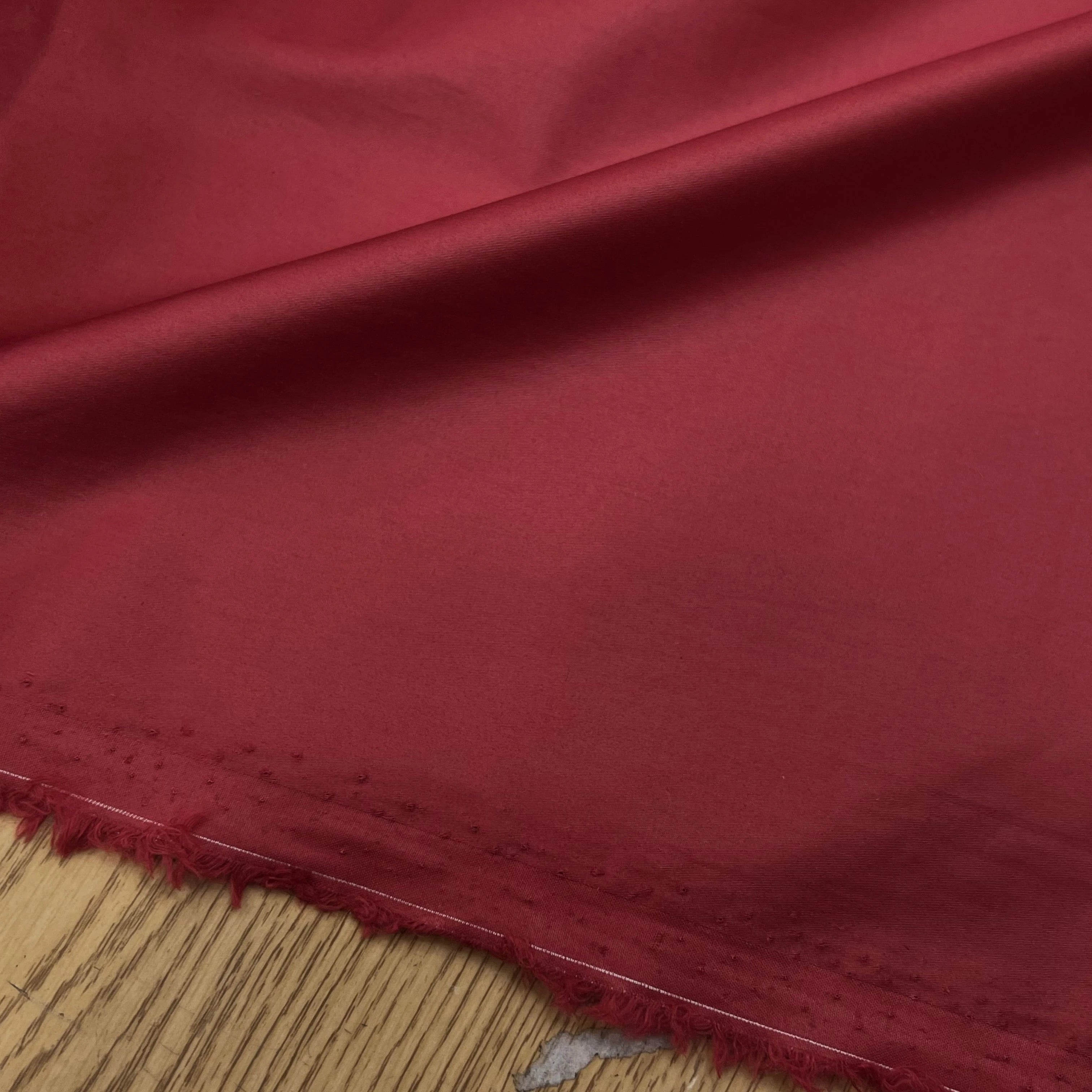 POPELINE COTON SATINÉE COTON BUNNY ROUGE SUPERBE ÉFFET CRAQUANT 100% COTON - My Little Coupon