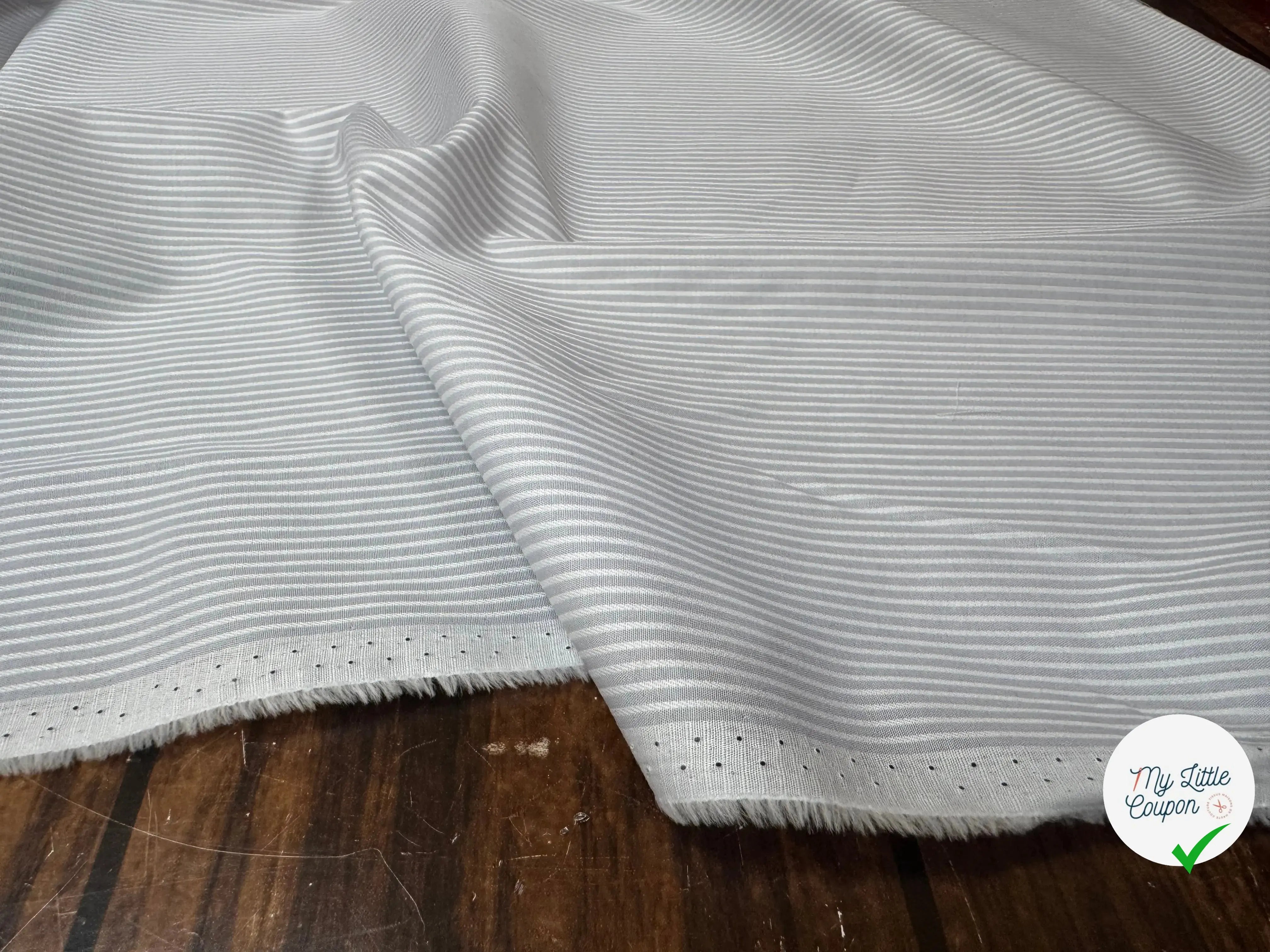 POPELINE DE COTON 100% COTON À RAYURES BLANCHES ET GRISES - My Little Coupon