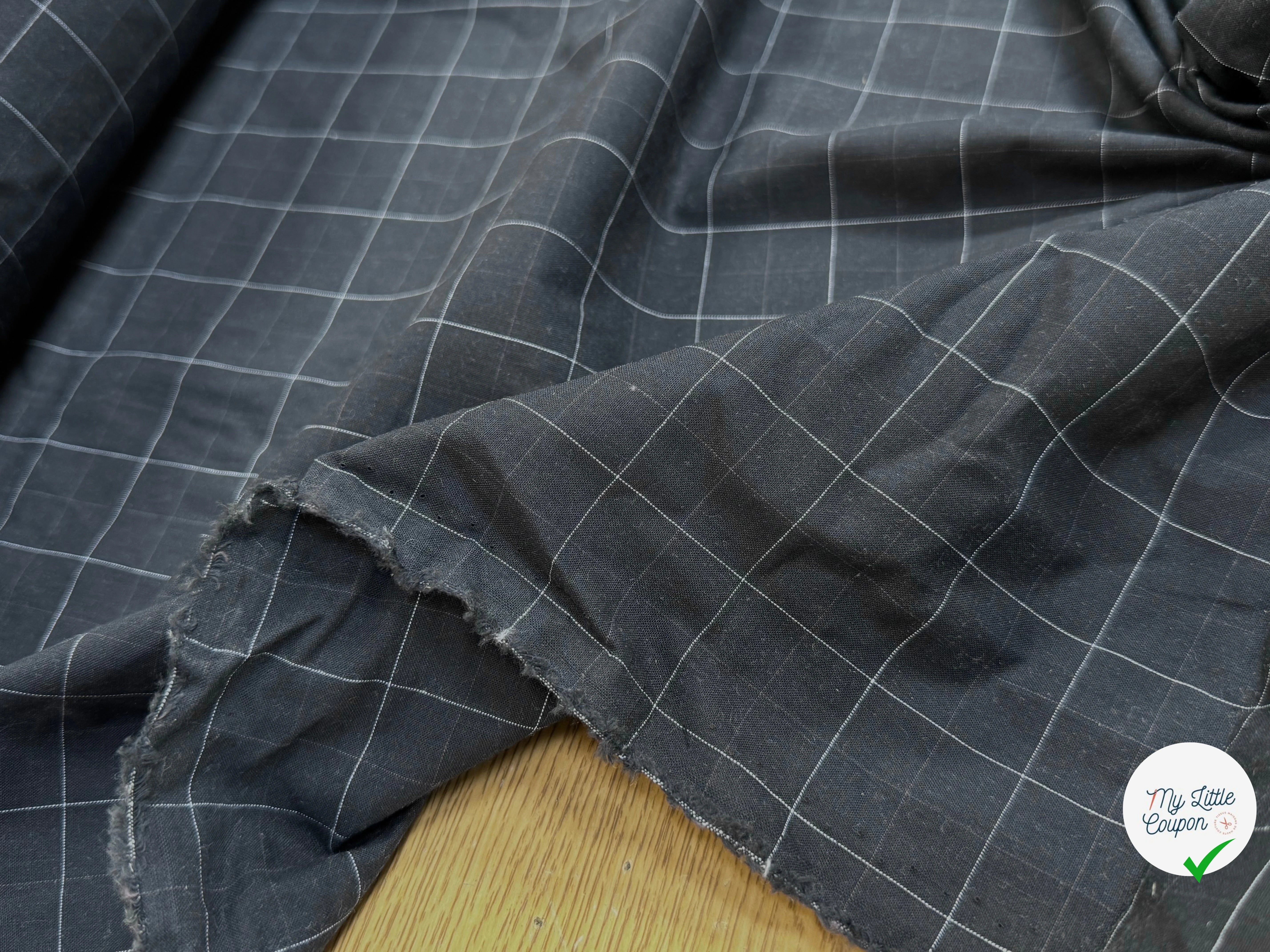 POPELINE DE COTON À CARREAUX NOIR COUTURE - My Little Coupon