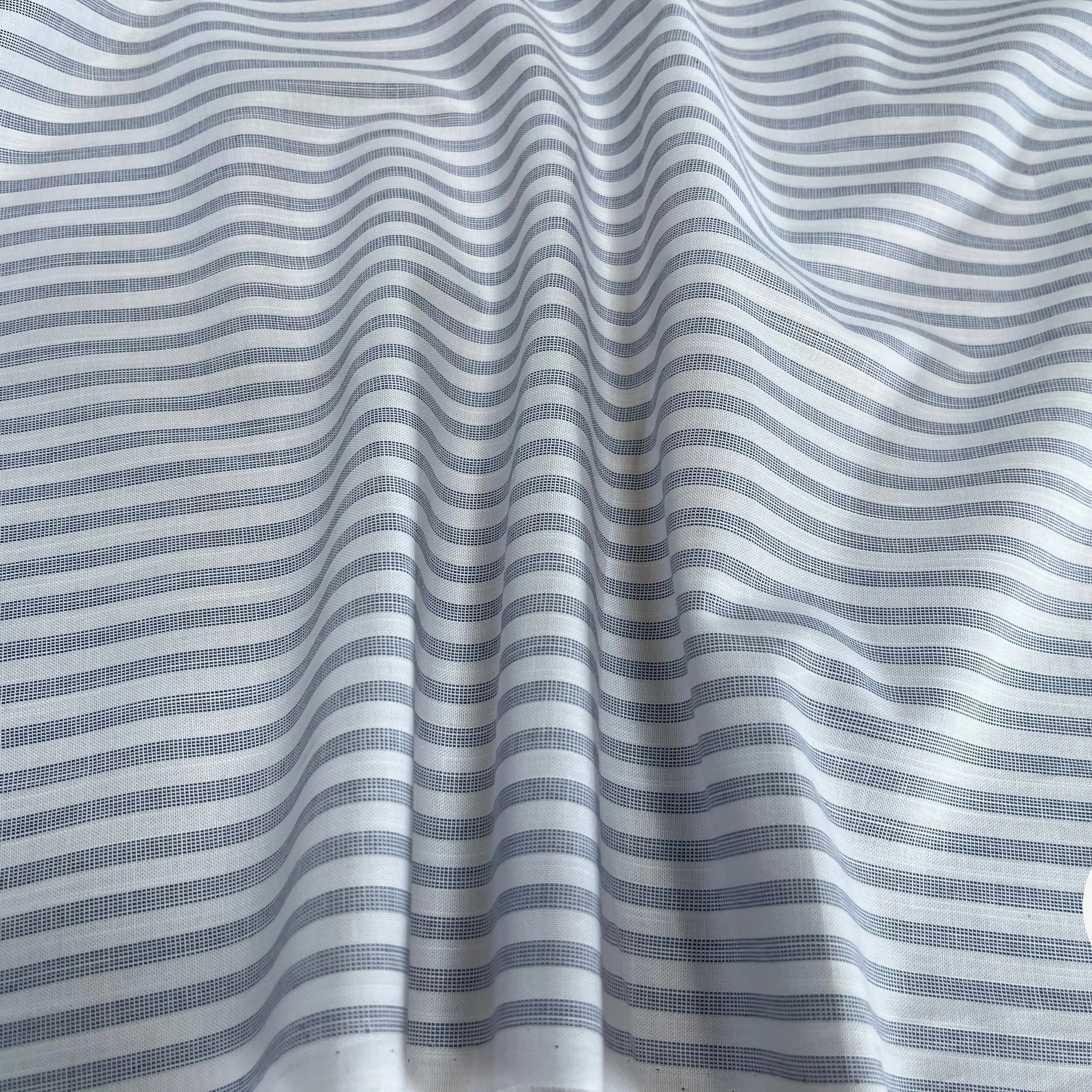 POPELINE DE COTON À RAYURE BLEU FOND BLANC - My Little Coupon