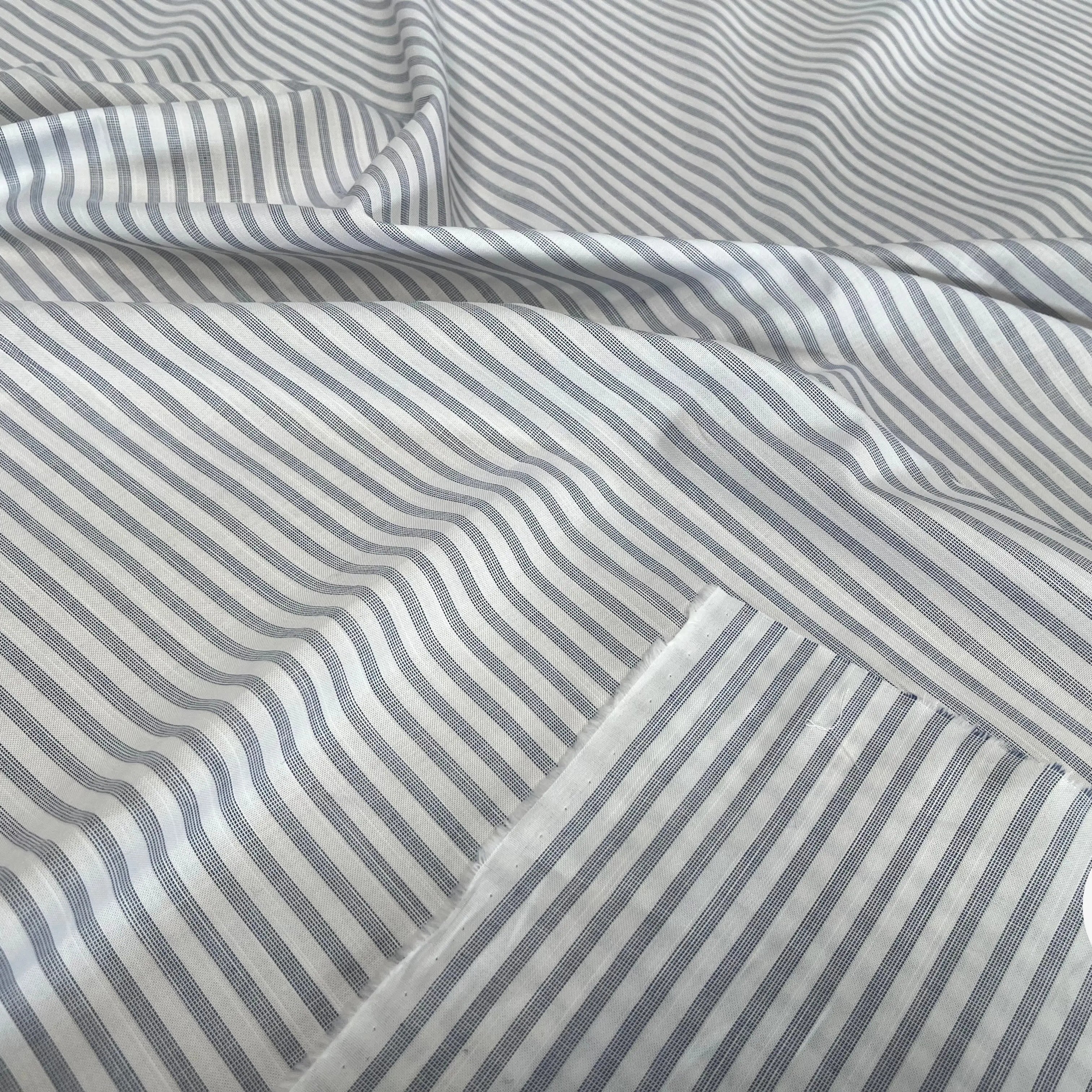 POPELINE DE COTON À RAYURE BLEU FOND BLANC - My Little Coupon