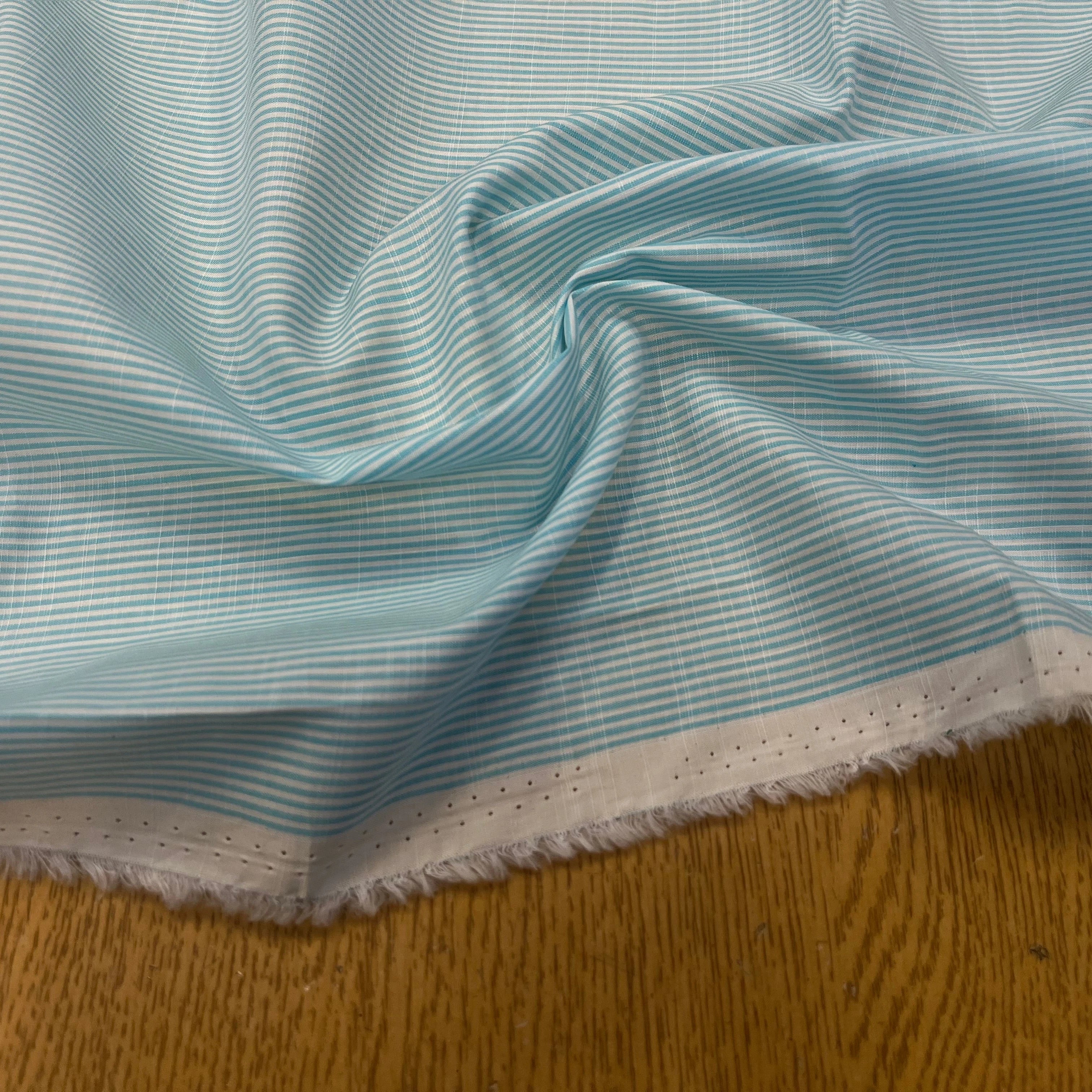 POPELINE DE COTON À RAYURES BLEU BLANC 146CM - My Little Coupon