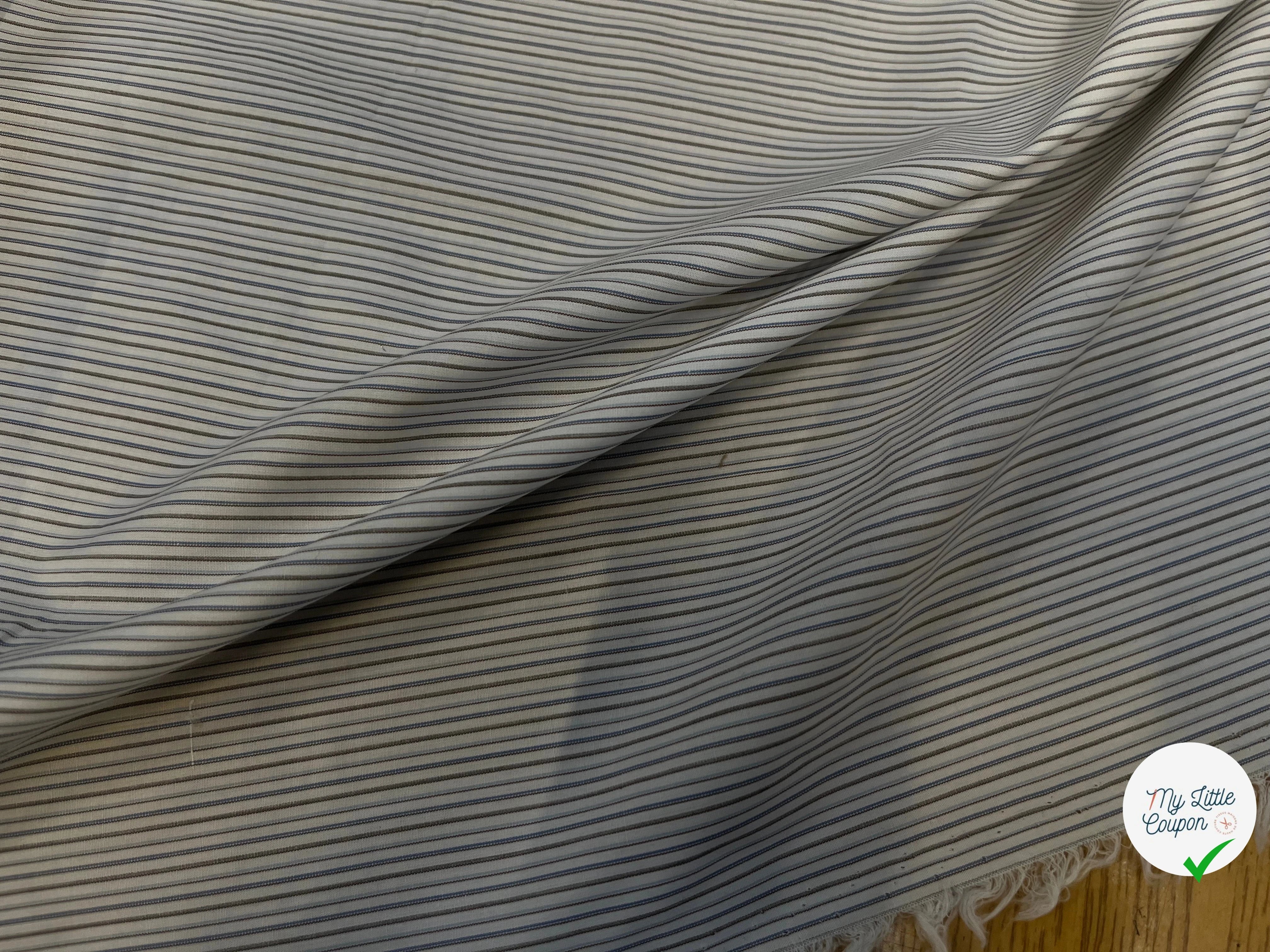 POPELINE DE COTON À RAYURES BLEUES ET GRISES PARALLÈLE À LA LISIÈRE - My Little Coupon