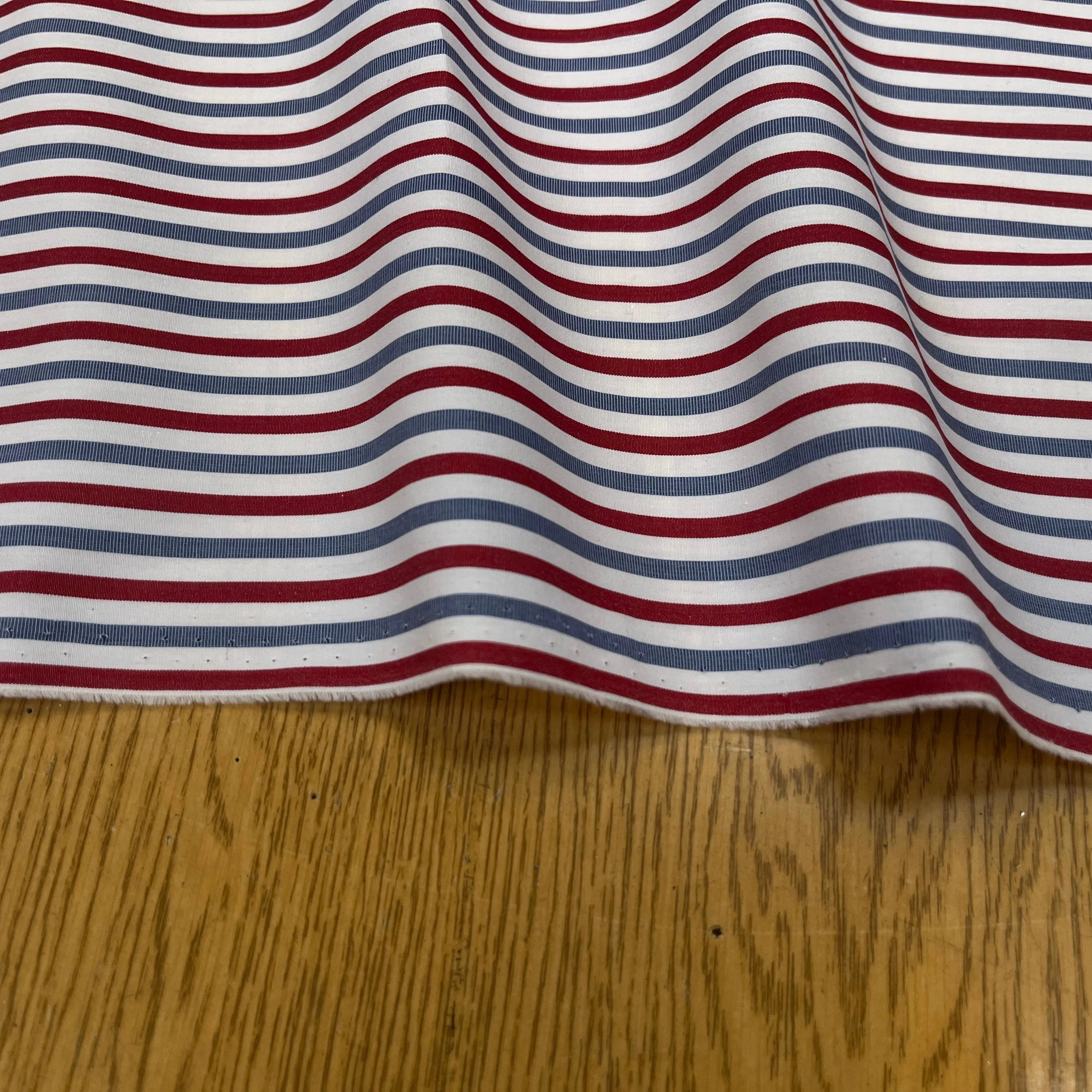 POPELINE DE COTON À RAYURES BLEUES ET ROUGES 153CM - My Little Coupon