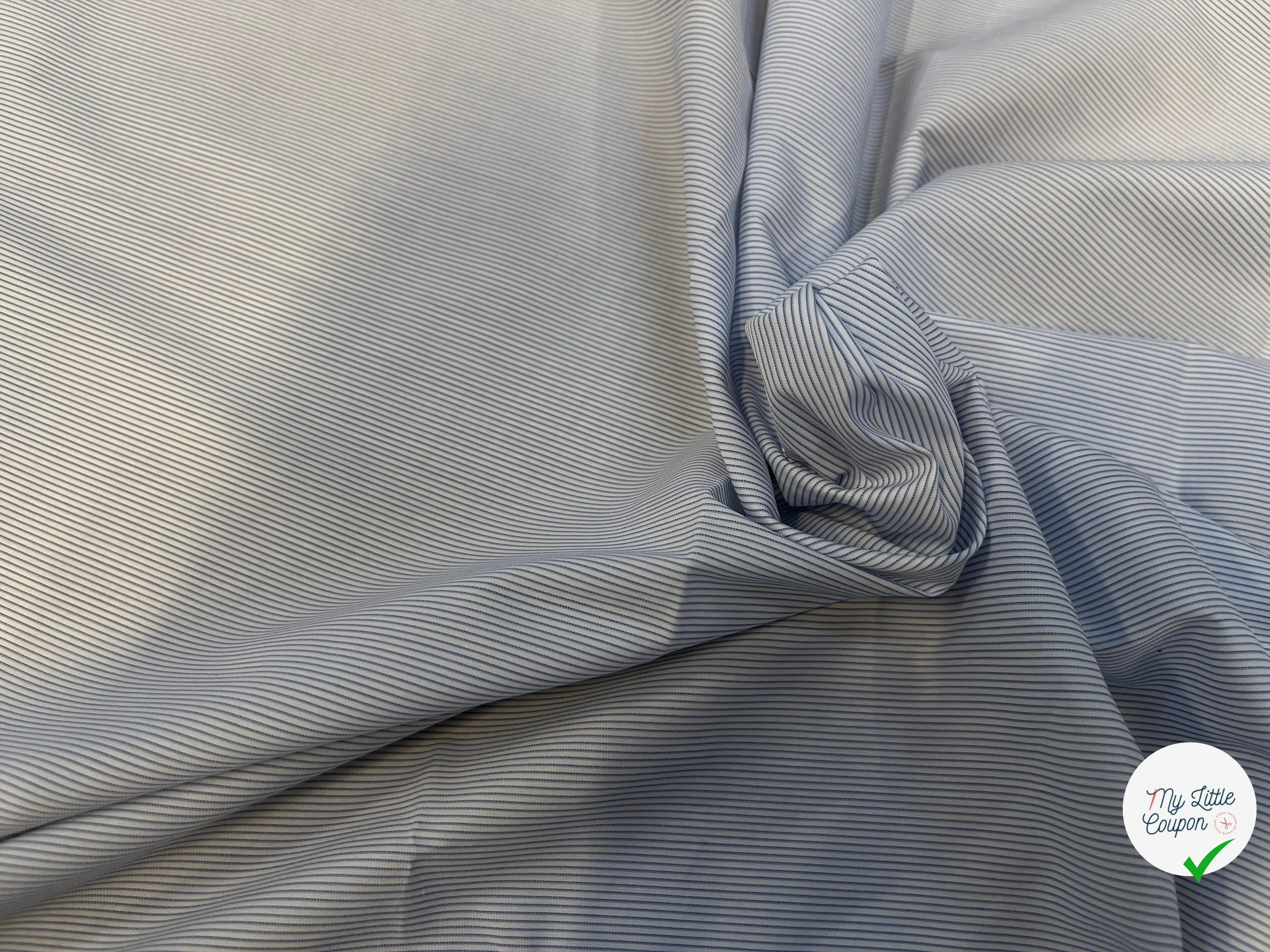 POPELINE DE COTON À RAYURES BLEUES PARALLÈLES À LA LISIÈRE - My Little Coupon
