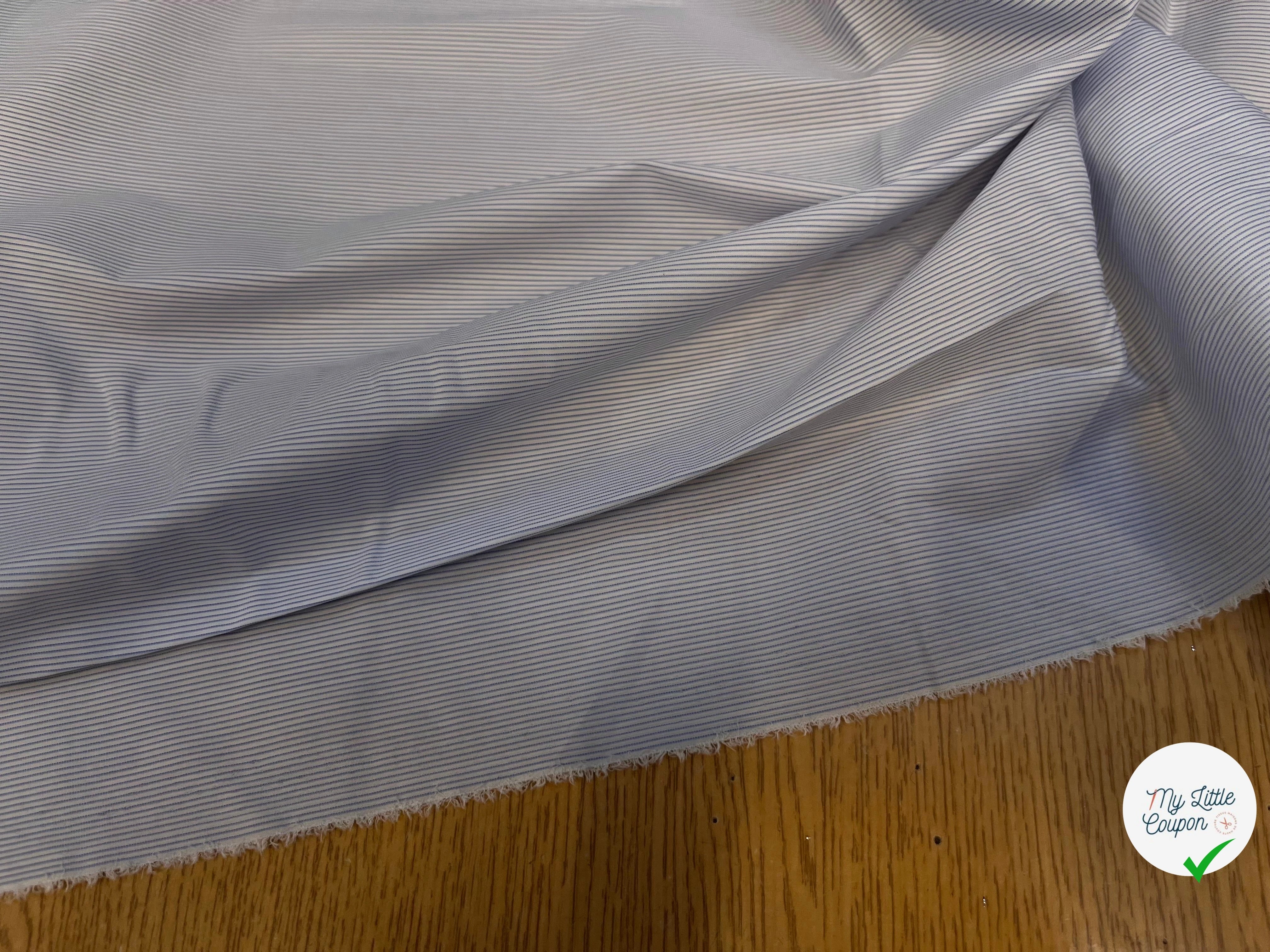 POPELINE DE COTON À RAYURES BLEUES PARALLÈLES À LA LISIÈRE - My Little Coupon