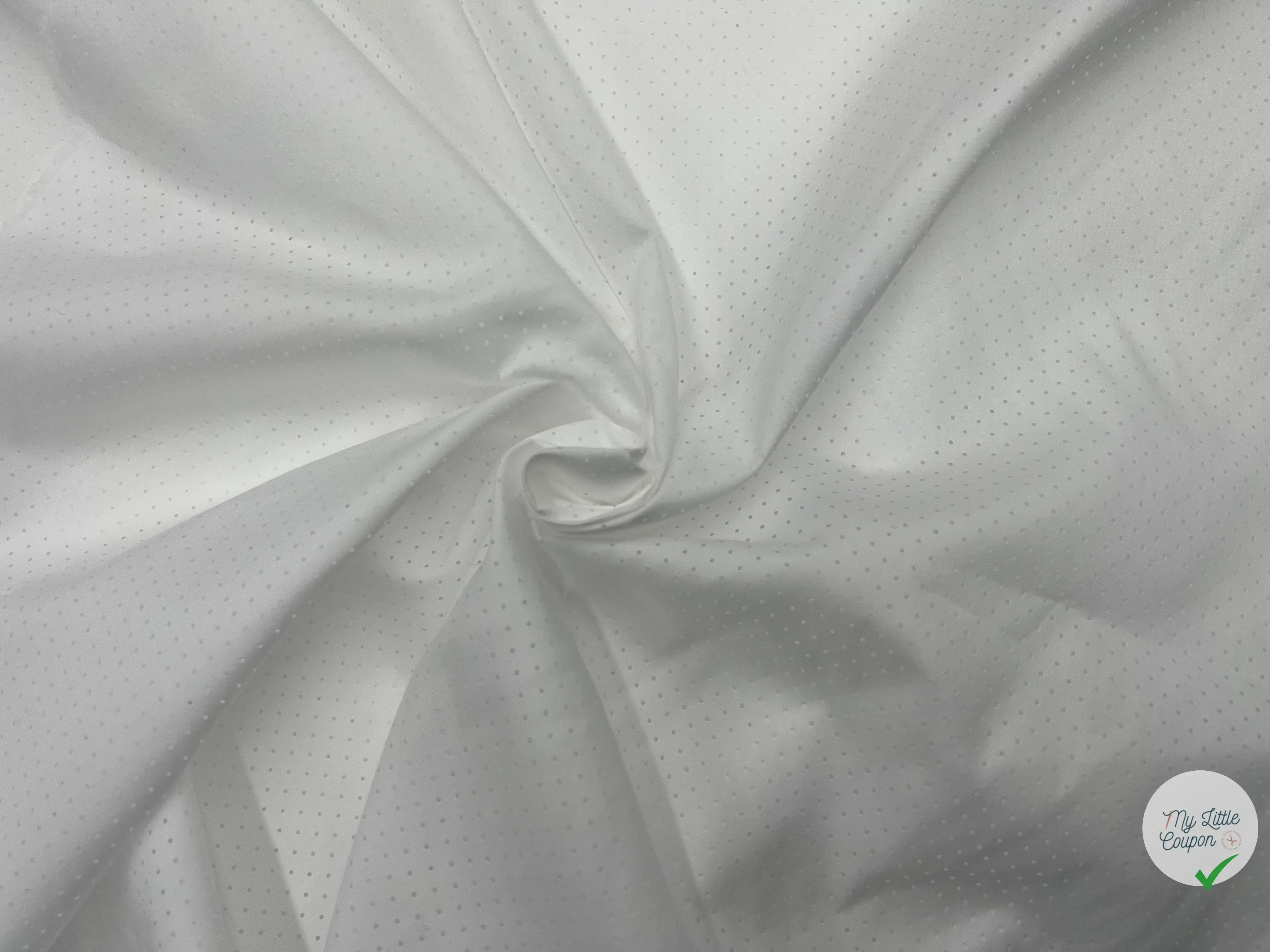 POPELINE DE COTON AJOURĂE DE PETITS POIS BLANC OPTIQUE - My Little Coupon - tissu - coudre