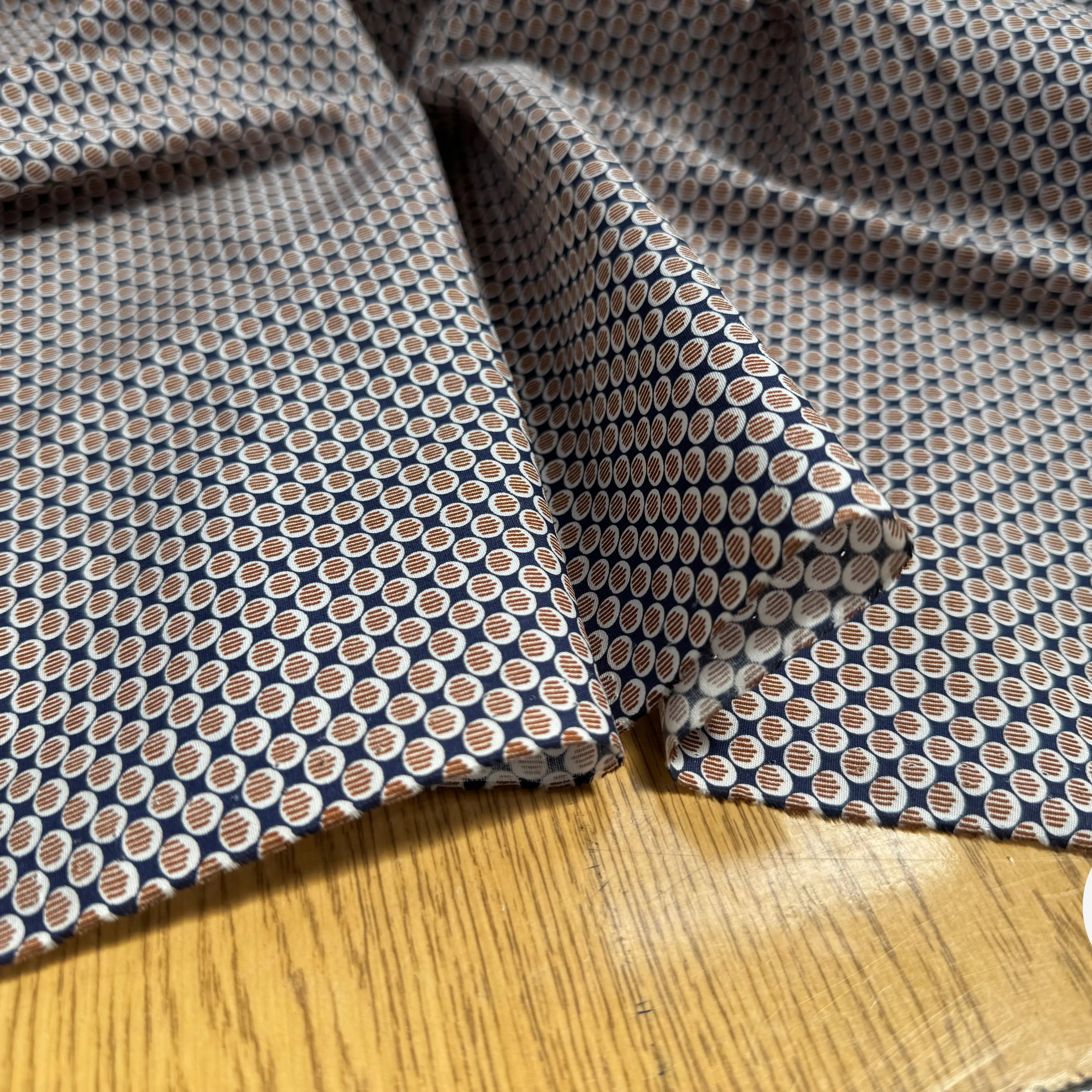 POPELINE DE COTON BELLE TENUE MOTIFS CIRCULAIRE GEOMÉTRIQUE FOND BLEU - My Little Coupon