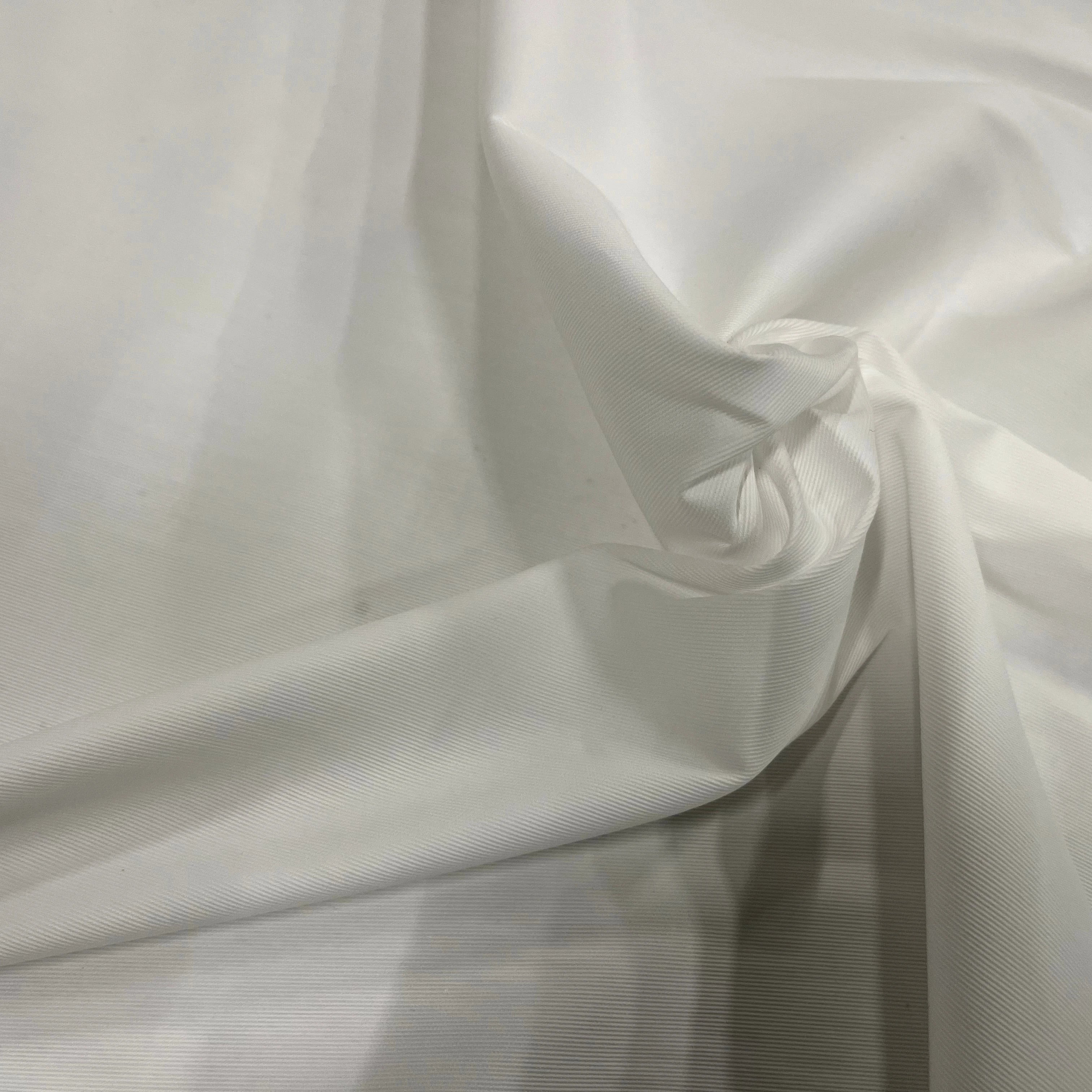 POPELINE DE COTON BLANCE AVEC DE FINES RAYURES 150CM - My Little Coupon