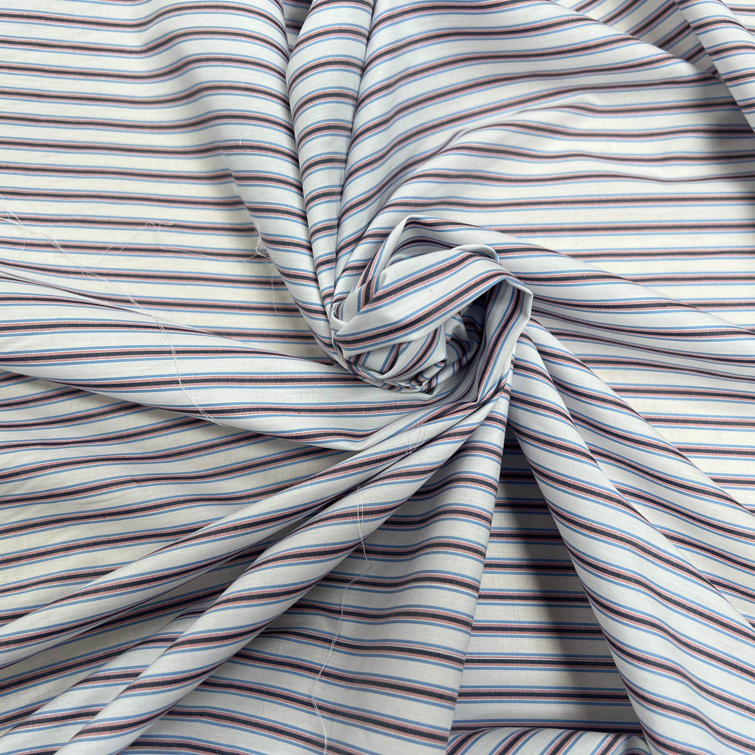 POPELINE DE COTON BLANCHE À RAYURES NOIR, BLEU ET ROUGE - My Little Coupon