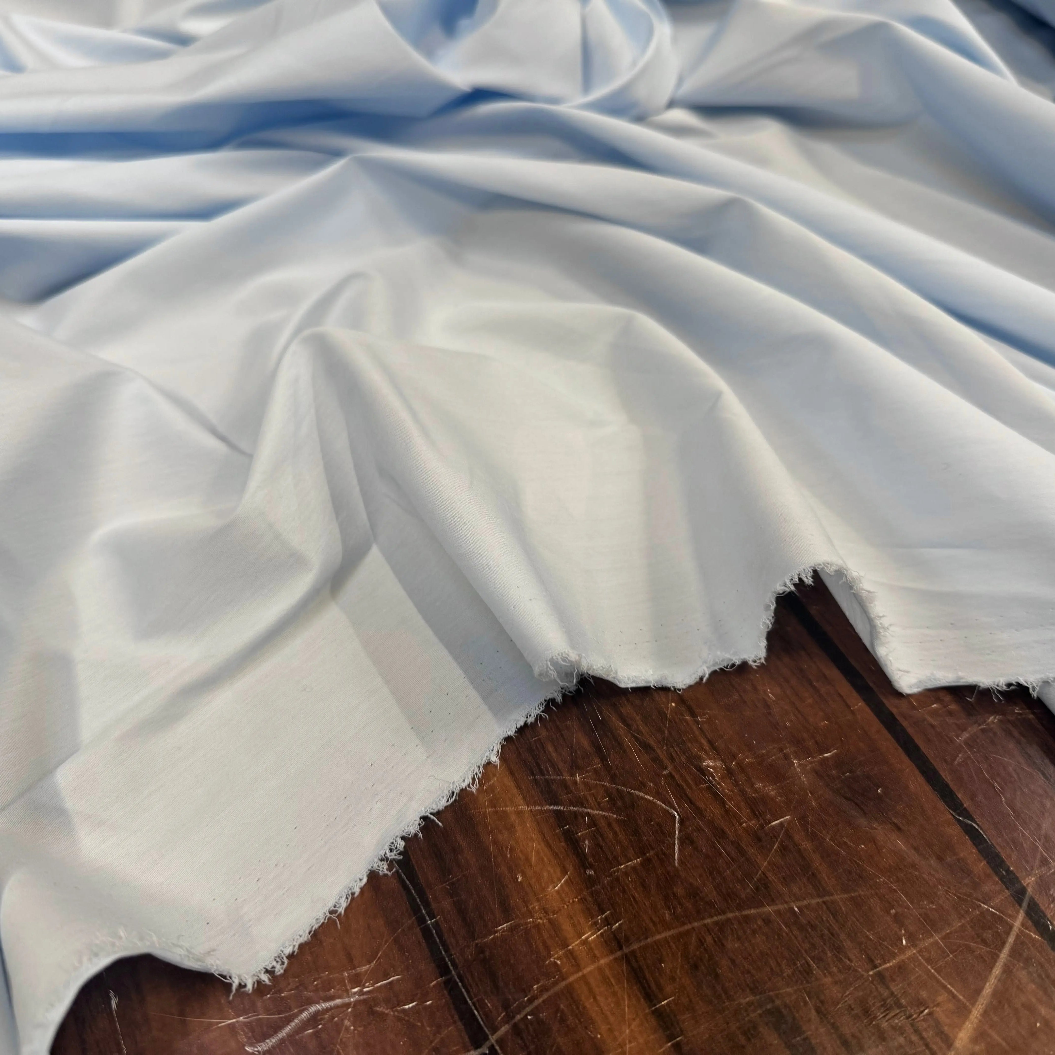 POPELINE DE COTON BLEU LÉGÈREMENT STRETCH - My Little Coupon