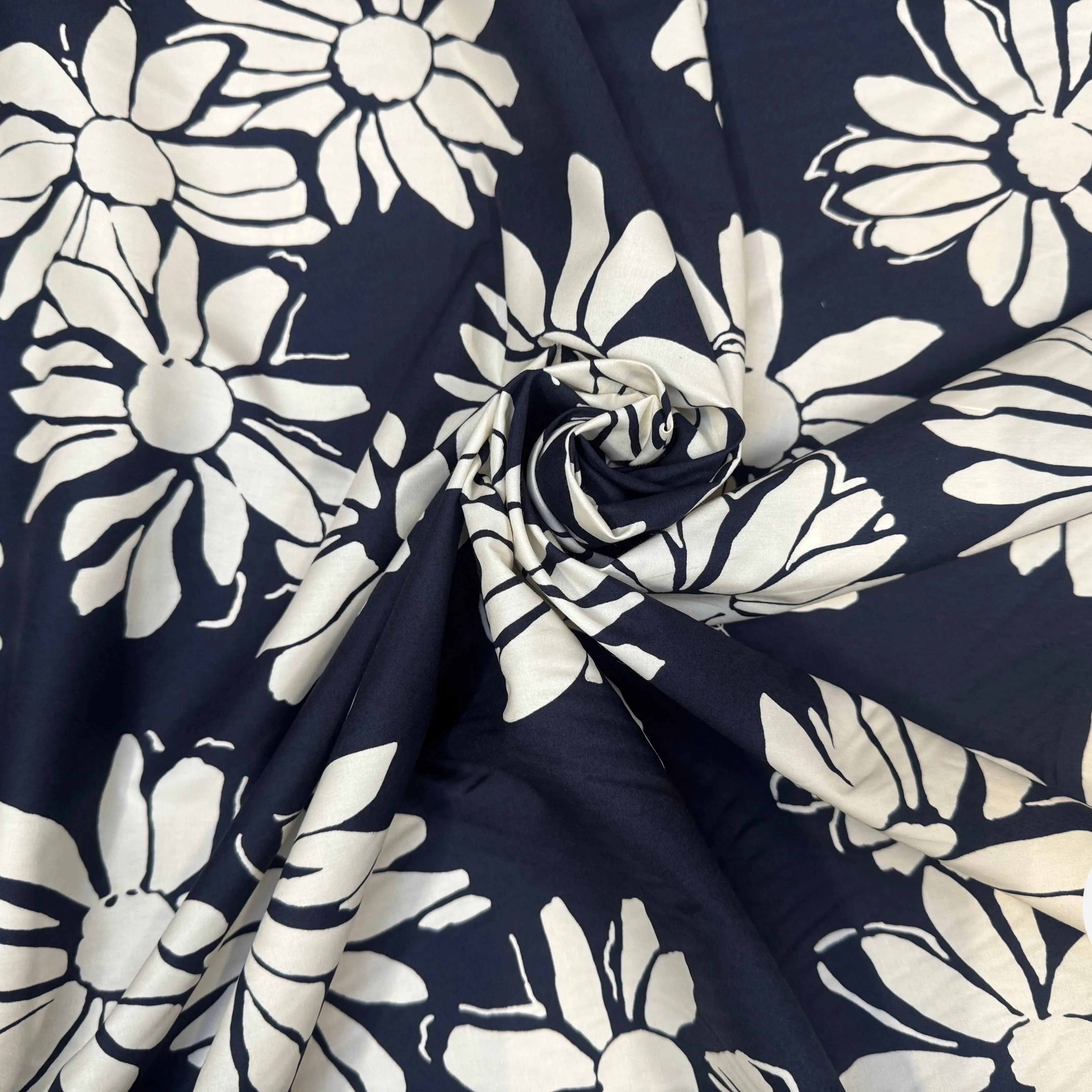 POPELINE DE COTON BLEU MARINE IMPRIMÉE TOURNESOL BLANC - My Little Coupon