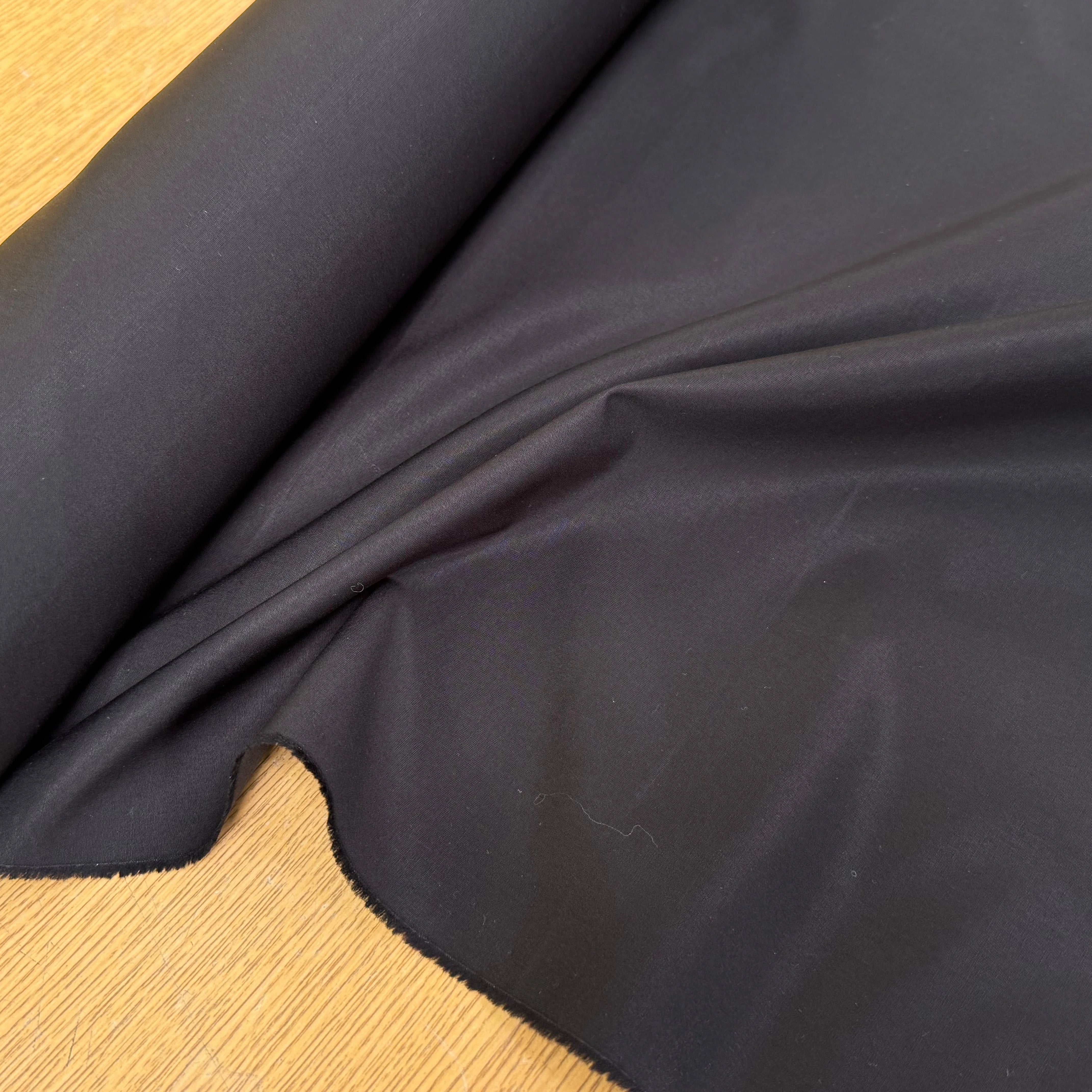 POPELINE DE COTON CRAQUANTE TENUE LOURDE QUALITÉ COUTURE NOIR - My Little Coupon