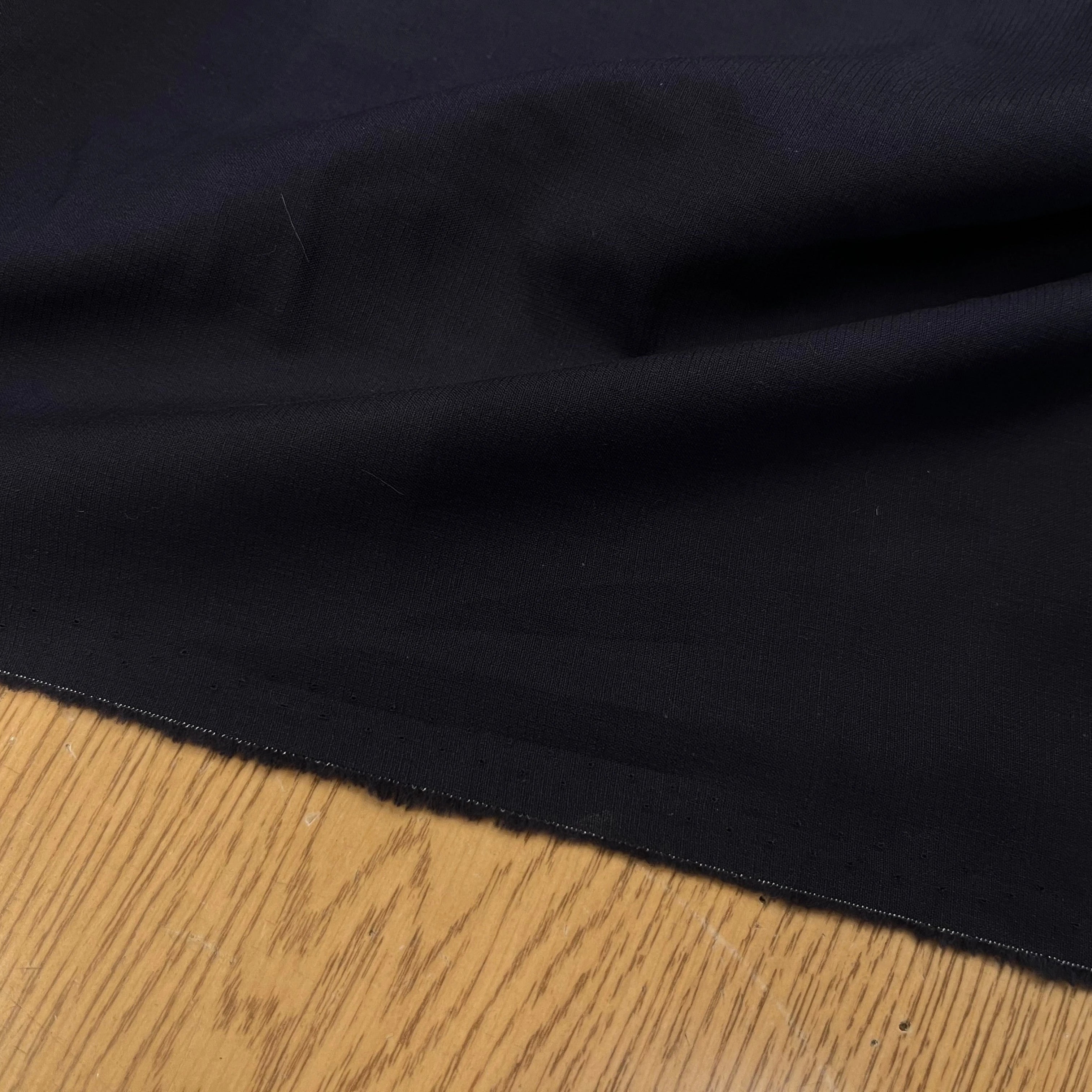 POPELINE DE COTON FINEMENT RAYÉE BLEU MARINE 154CM - My Little Coupon