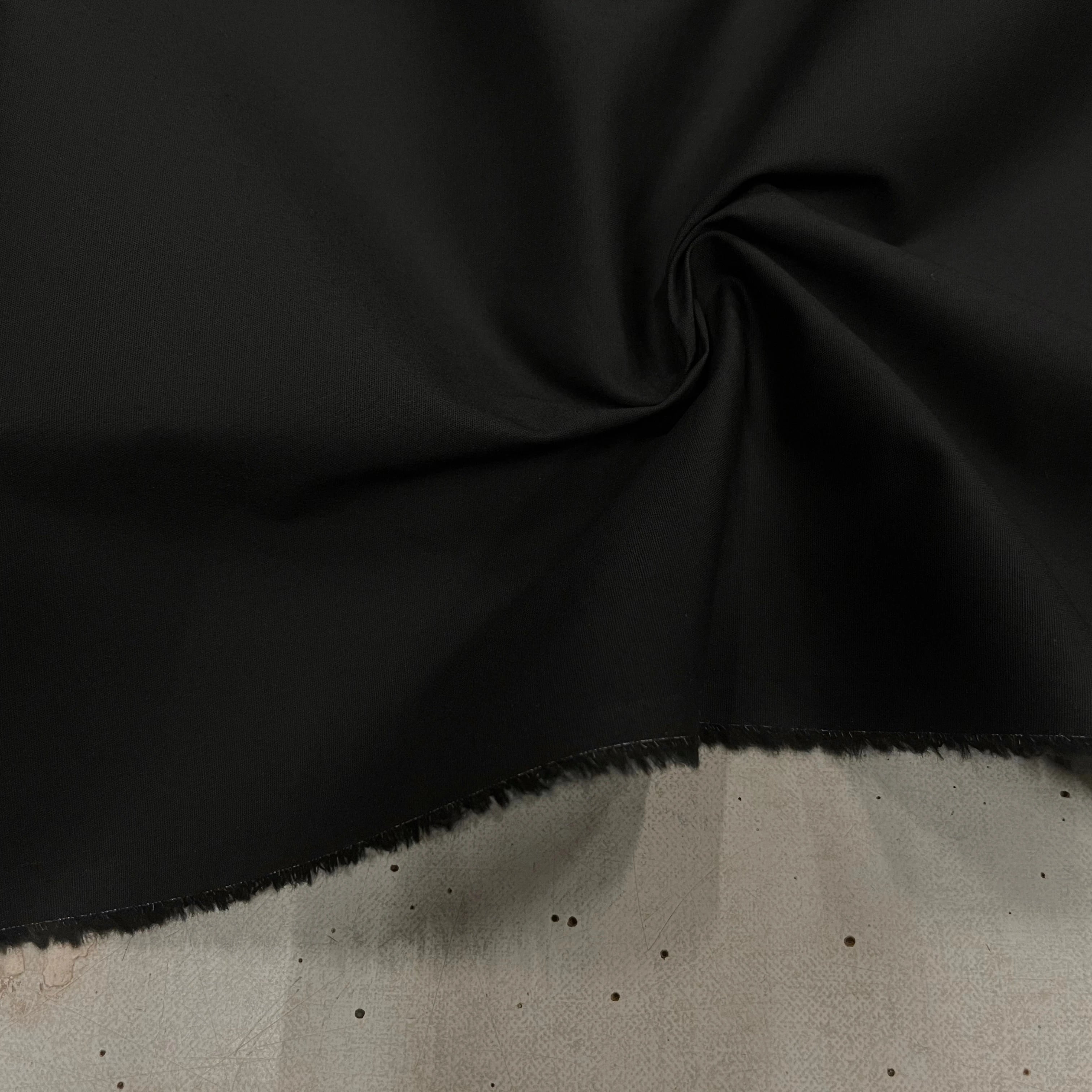 POPELINE DE COTON FLUIDE NOIR 132CM - My Little Coupon