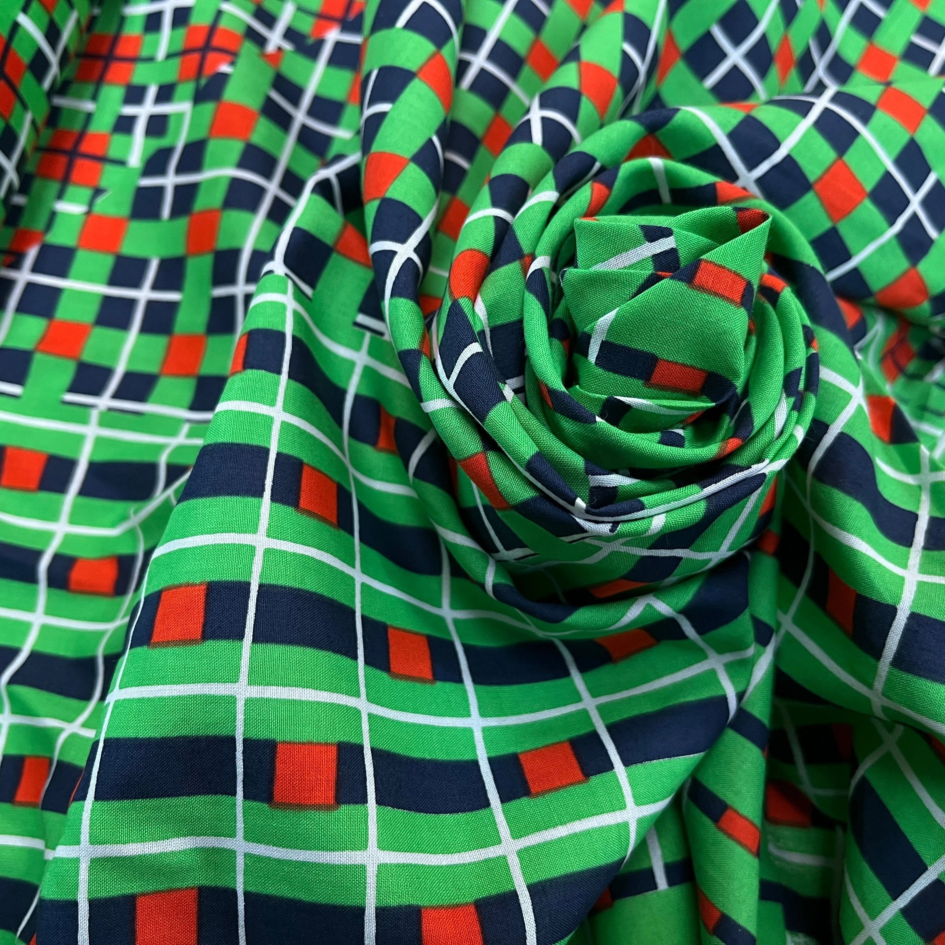 POPELINE DE COTON FOND VERT MOTIF À CARREAUX MARINE ROUGE - My Little Coupon