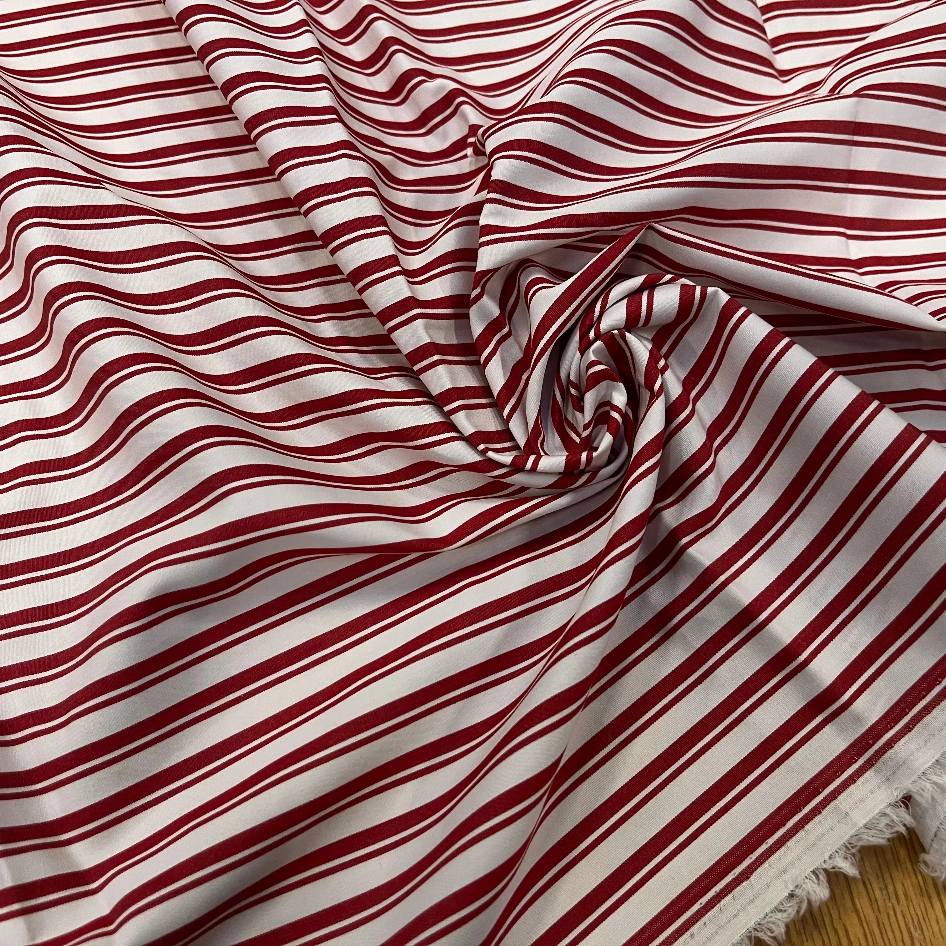 POPELINE DE COTON GROSSES RAYURES BORDEAUX ET BLANC - My Little Coupon